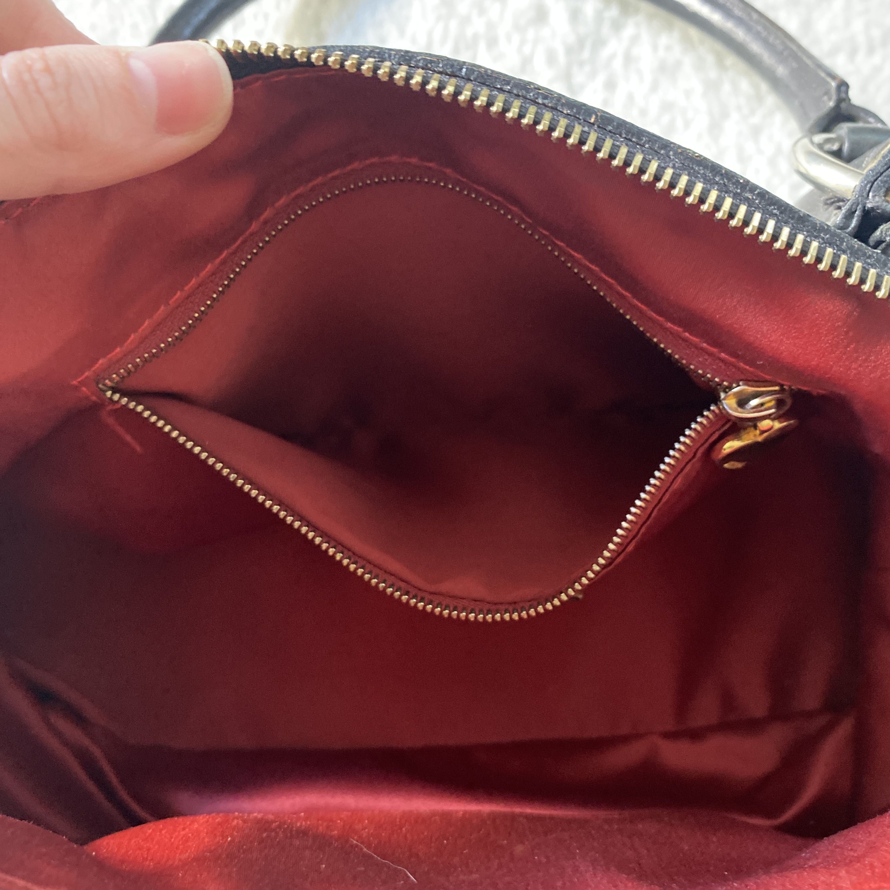 Moschino Vintage Moschino Black Leather Shoulder Bag Size ONE SIZE - 13 Thumbnail