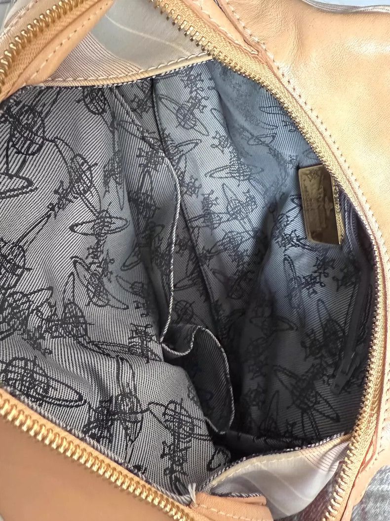 Vivienne Westwood Vivienne Westwood size os Don't pin your handbag Size ONE SIZE - 9 Thumbnail