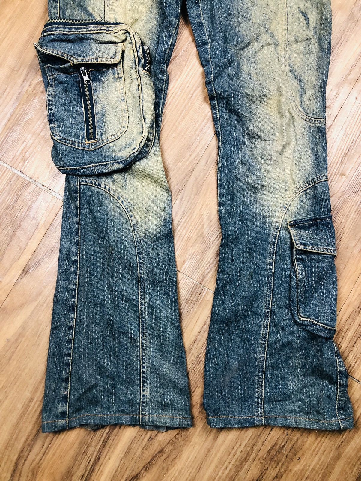 Japanese Brand Lav Y2k Multi-Pocket Cargo Flare Jeans (37) Size US 29 - 4 Thumbnail