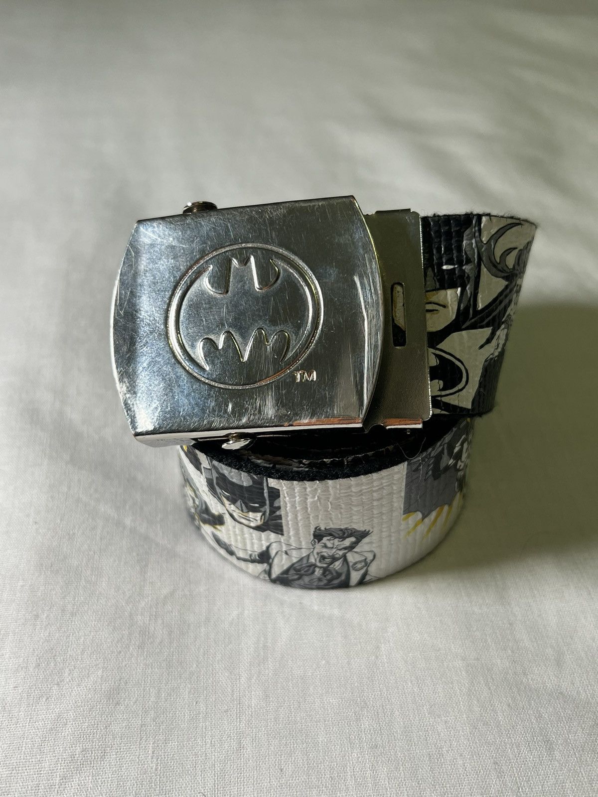 DC Comics Vintage Batman DC comics belt buckle y2k style Size 32 - 18 Thumbnail
