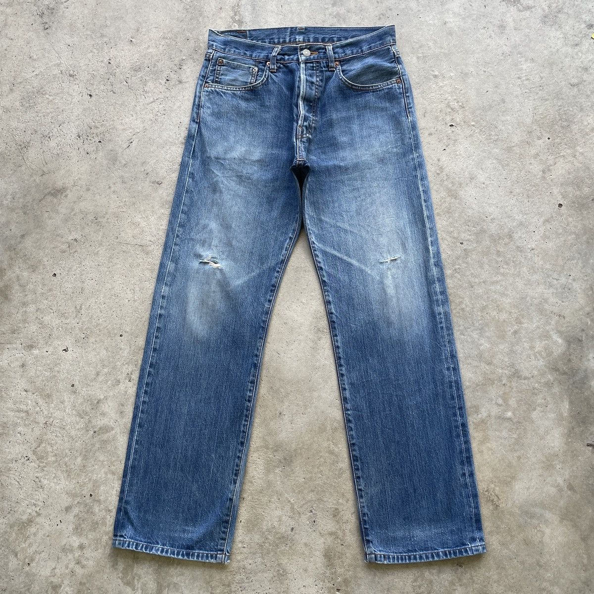 Japanese Brand Faded Blue Vintage Distressed Japanese Jeans Denim Pants W31 Size US 31 - 1 Thumbnail