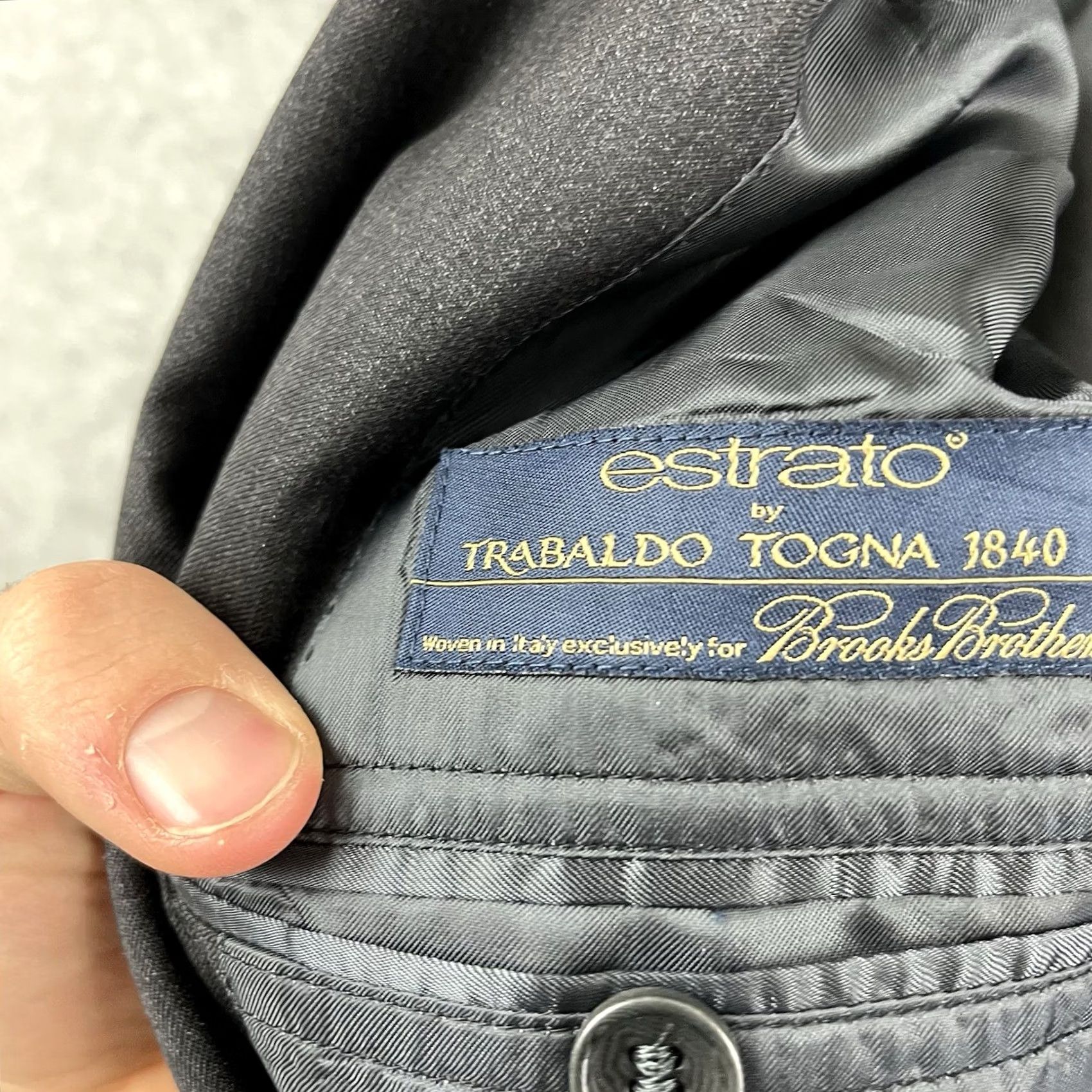 Brooks Brothers Brooks Brothers 1818 Fitzgerald Sport Coat Men 42R Gray Plaid Estrato Trabaldo Sport Coat Jacket/Coat Regular Gray 42 Mens Size US XS / EU 42 / 0 - 5 Thumbnail