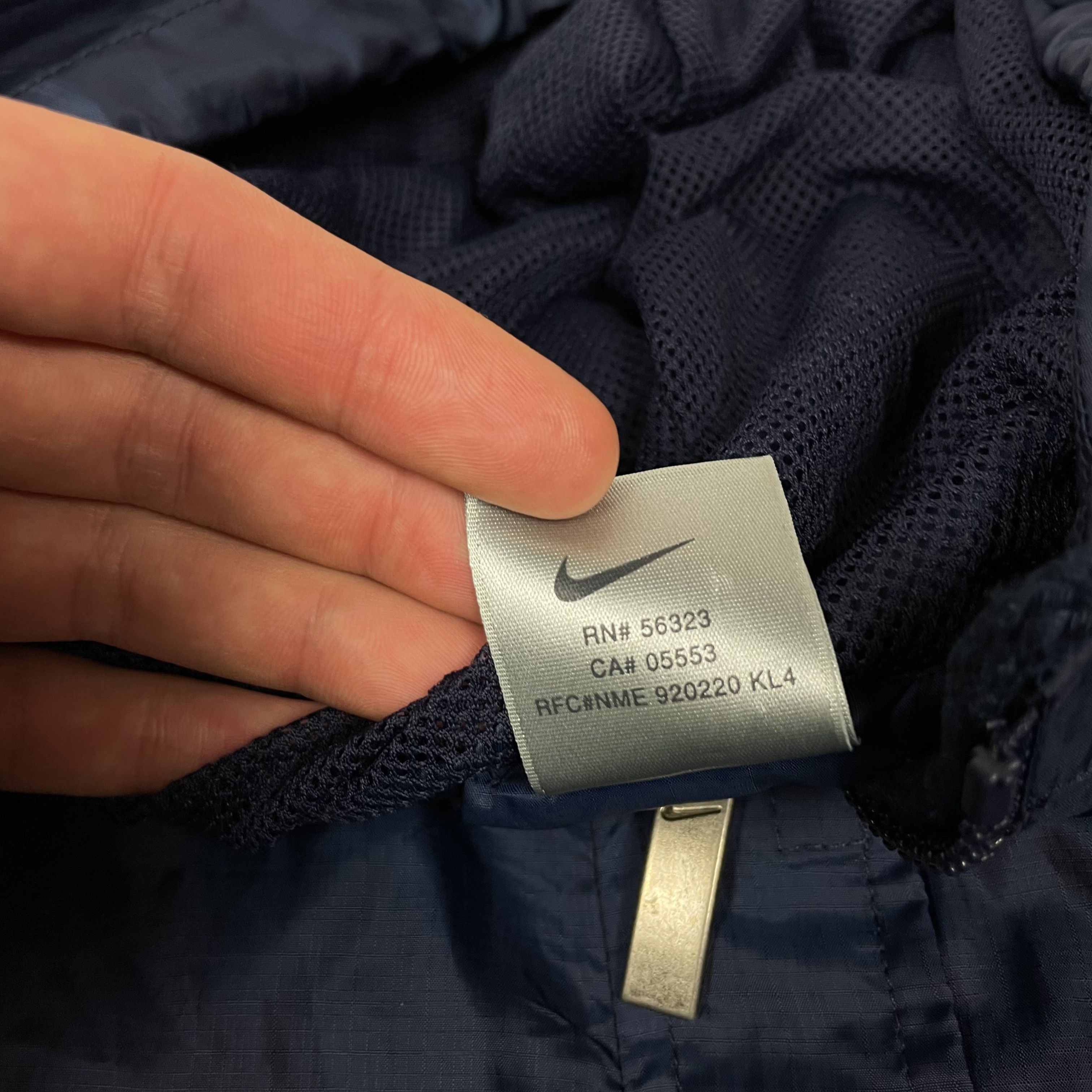 Nike × Vintage Nike Men's Navy Hooded Full Zip Windbreaker Jacket Medium Size US M / EU 48-50 / 2 - 9 Thumbnail