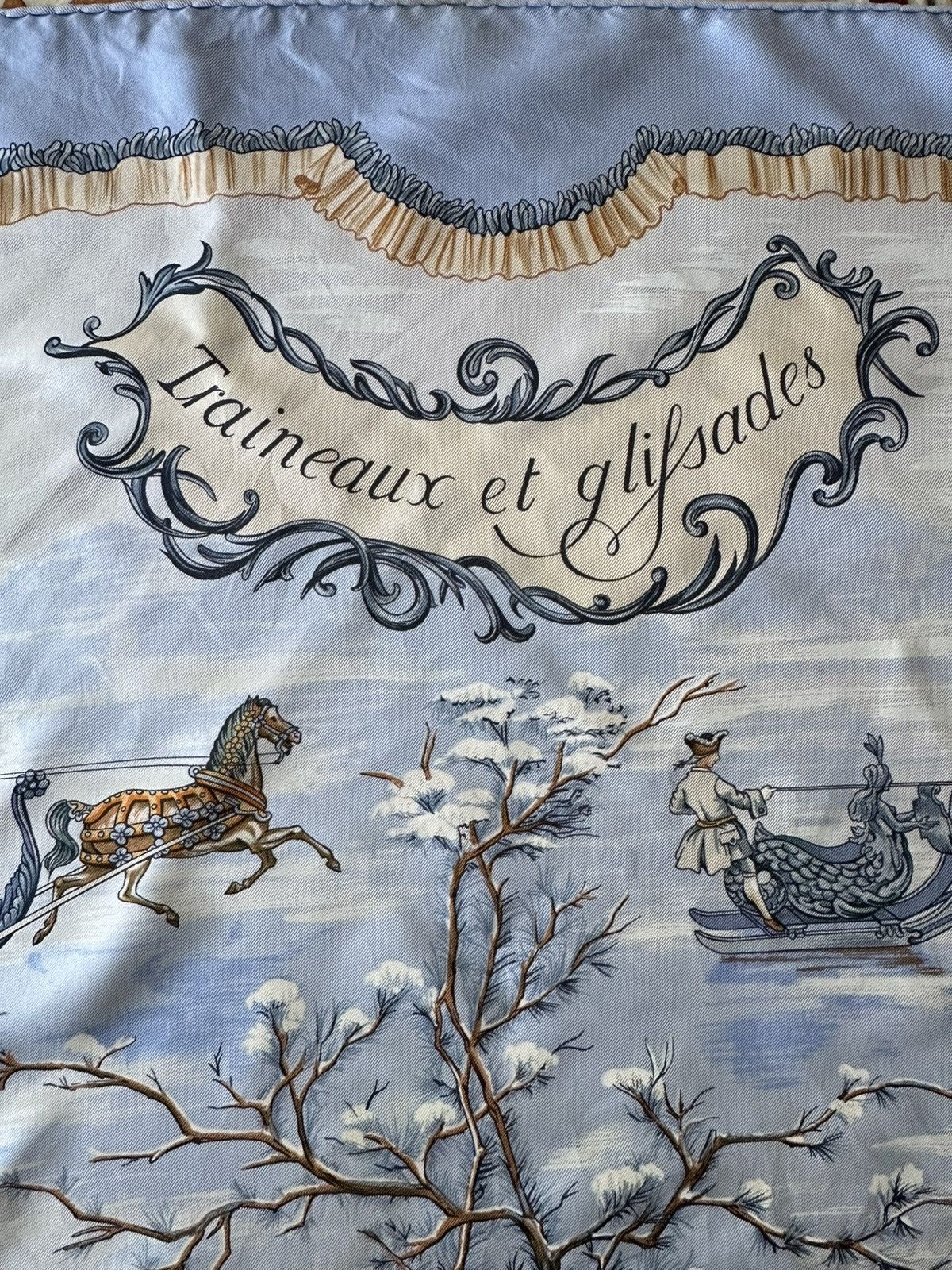 Hermes 🔅Steals🔅HERMES Traineaux Et Glissades Scarf Carre 90 Silk Size ONE SIZE - 8 Thumbnail