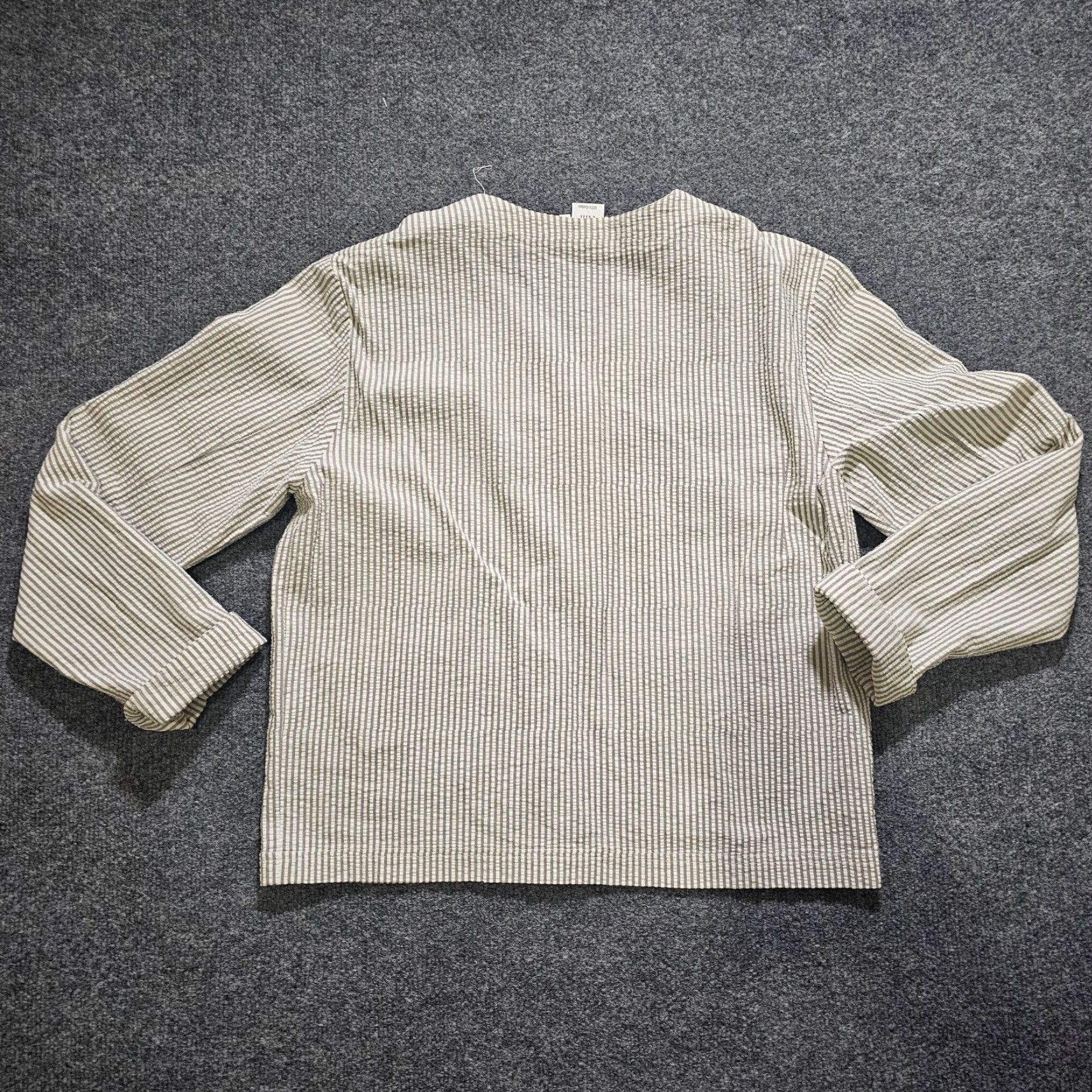 Vintage Garnet Hill Blouse Shirt Womens 6 Gray White Stripe Seersucker Long Sleeve Button V-Neck Classic Style Casual Size M / US 6-8 / IT 42-44 - 7 Thumbnail