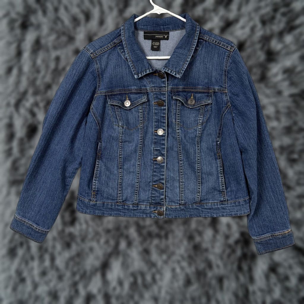 Denime VTG Venezia Trucker Jacket Womens 16 Plus Size Blue Denim Classic Normcore VTG Venezia Trucker Jacket Womens 16 Plus Size Blue Denim Classic Normcore Size XXL / US 16-18 / IT 52-54 - 1 Thumbnail