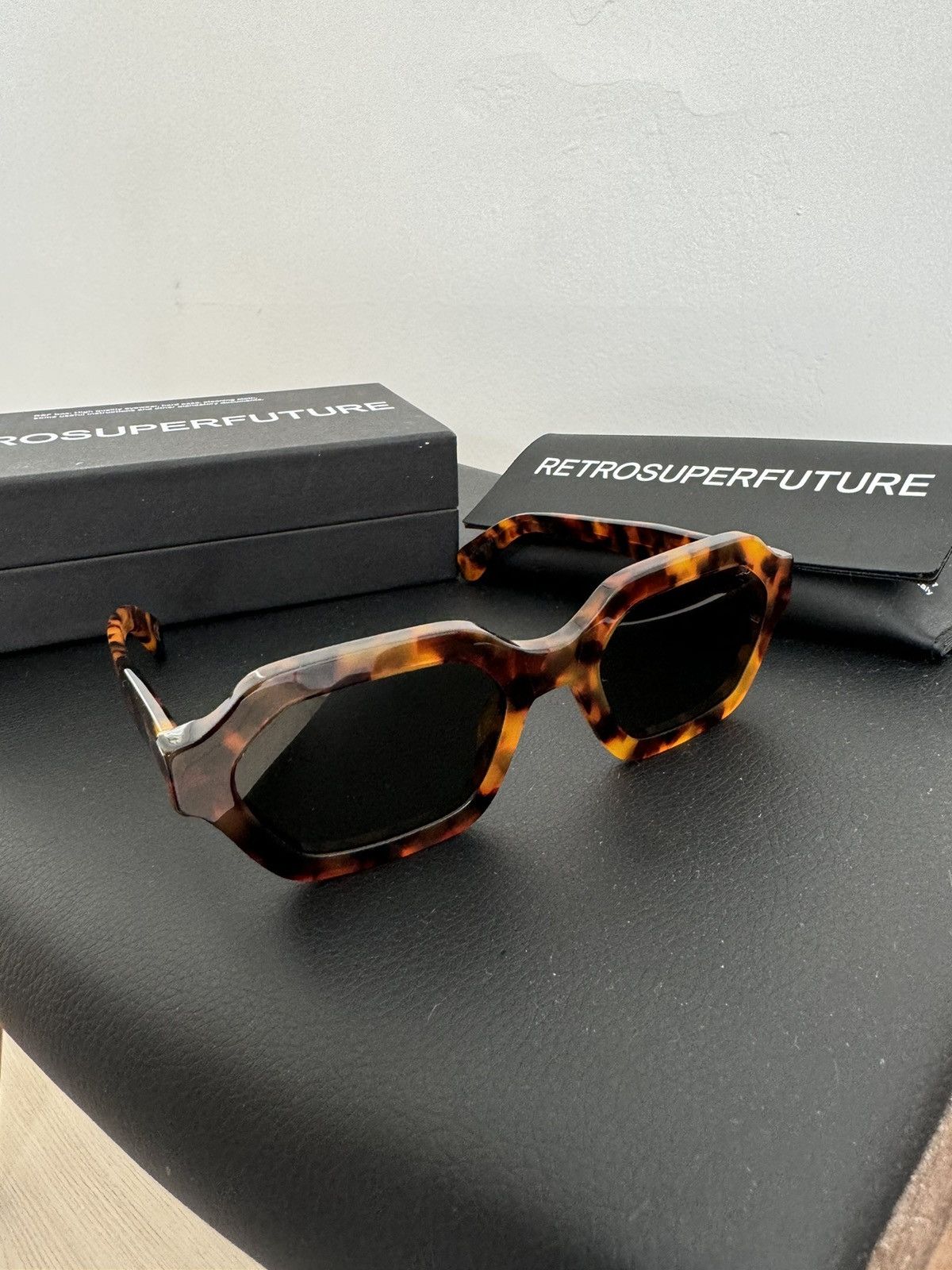 Retrosuperfuture Retrosuperfuture Pooch sunglasses - tortoise shell Size ONE SIZE - 1 Thumbnail