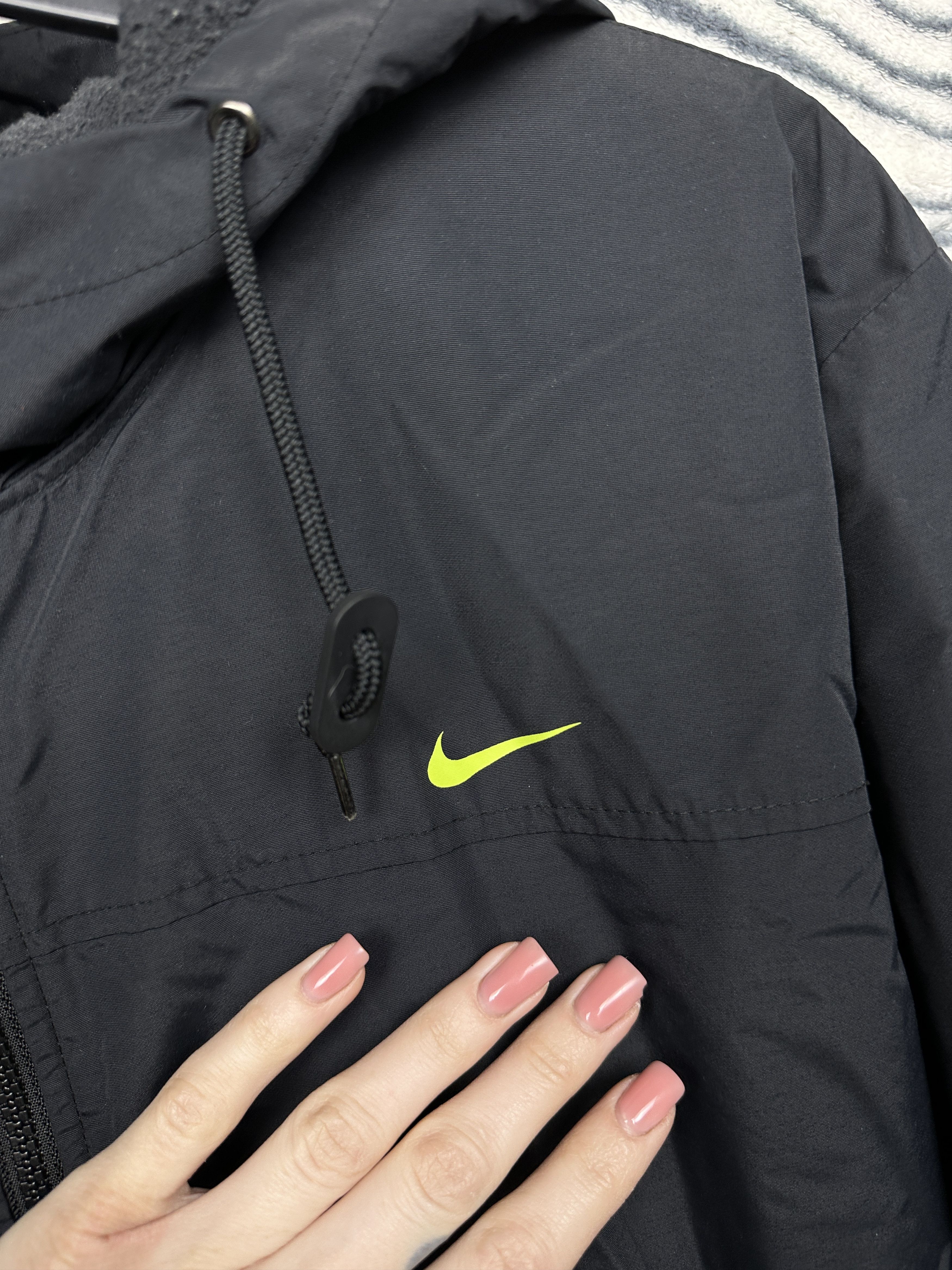 Nike Nike Mens Nylon Windbreaker Jacket Y2K Drill style Size US L / EU 52-54 / 3 - 3 Thumbnail