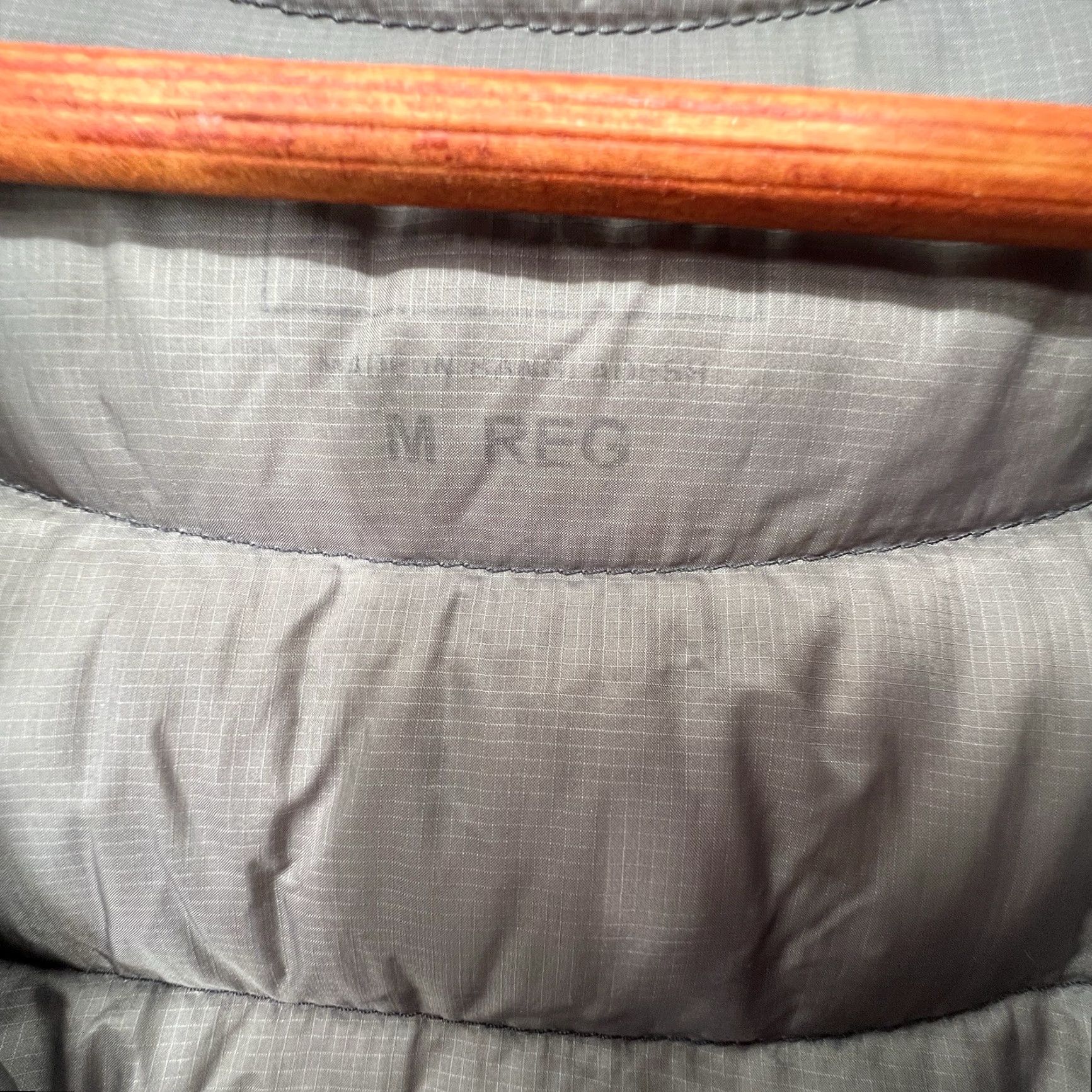 Vintage VINTAGE: No (omit) LL Bean Goose Down Jacket Women’s M Black Ultralight 850 Down Downtek Coat Size M / US 6-8 / IT 42-44 - 4 Thumbnail