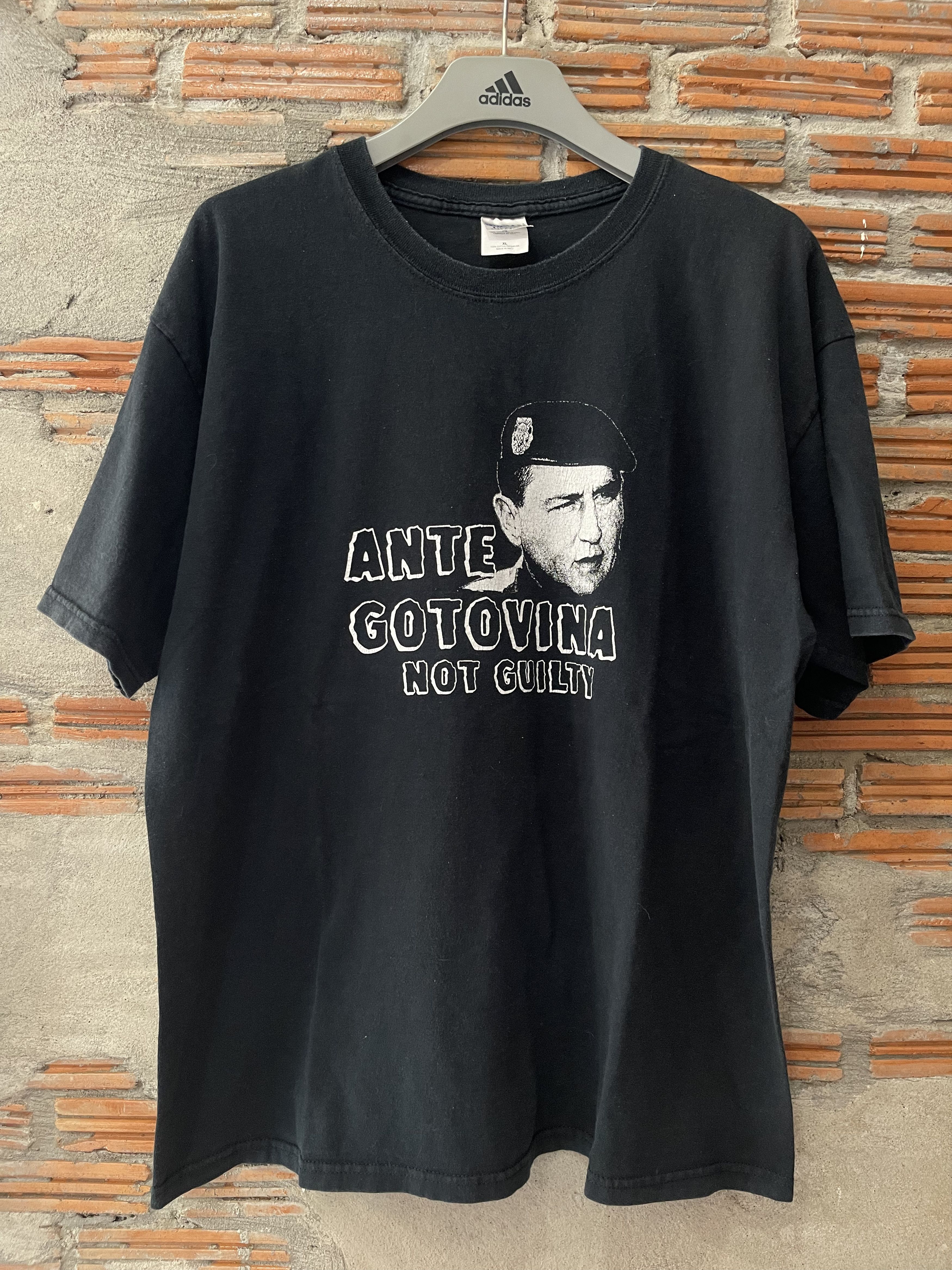 Vintage Vintage Ante Gotovina "Not Guilty" Graphic T-Shirt Size US XL / EU 56 / 4 - 7 Thumbnail