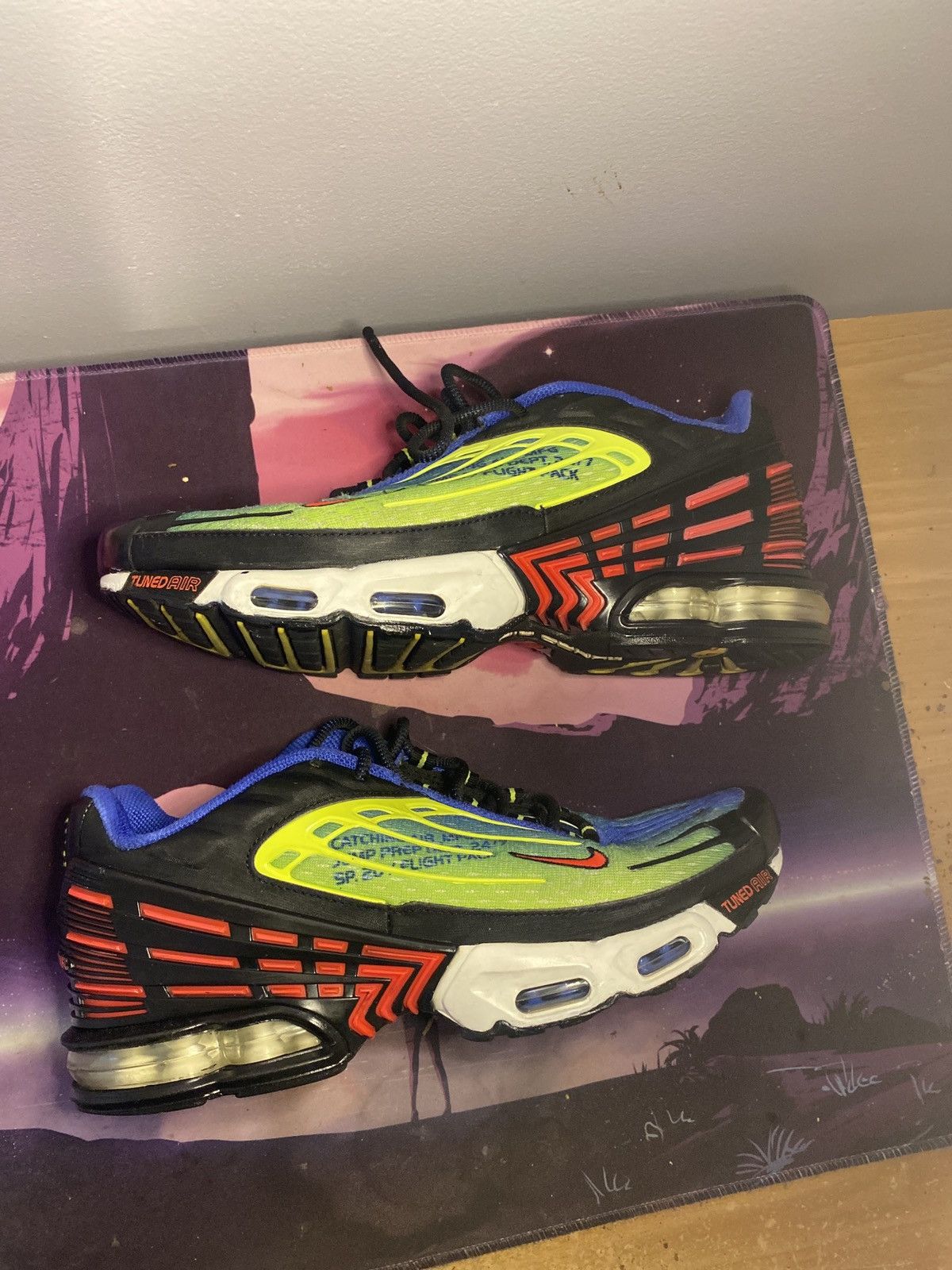 Other Nike air max plus 3 catching fire Size US 9 / EU 42 - 1 Thumbnail