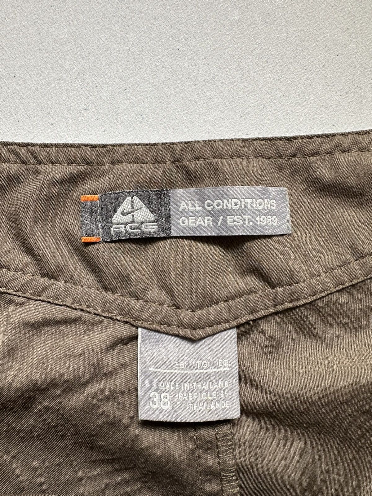 Nike × Nike ACG Vintage Y2k Nike Acg Cargo Shorts Size US 38 / EU 54 - 13 Thumbnail