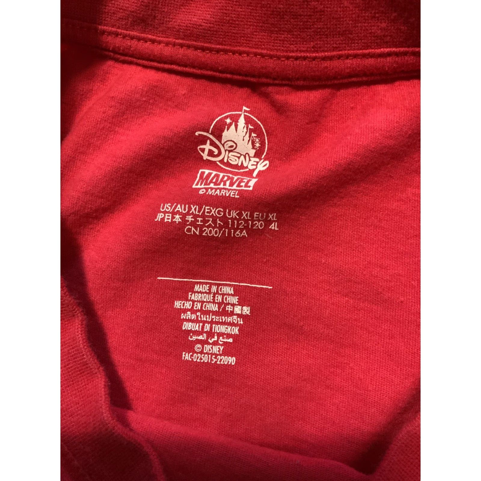 Vintage VINTAGE Marvel Spider-Man T-Shirt Cityscape Disney Parks Red XL Mens Shirts 52 Chest 29.5 Length Size US XL / EU 56 / 4 - 5 Thumbnail