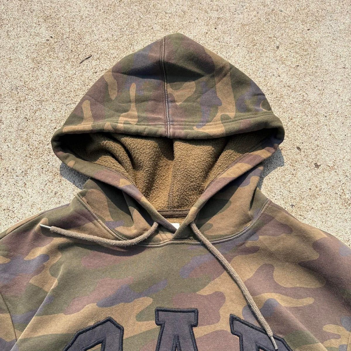 Gap ❌SOLD❌GAP Military Camo Hoodie Big Logo Streetwear Size L Size US XL / EU 56 / 4 - 9 Thumbnail