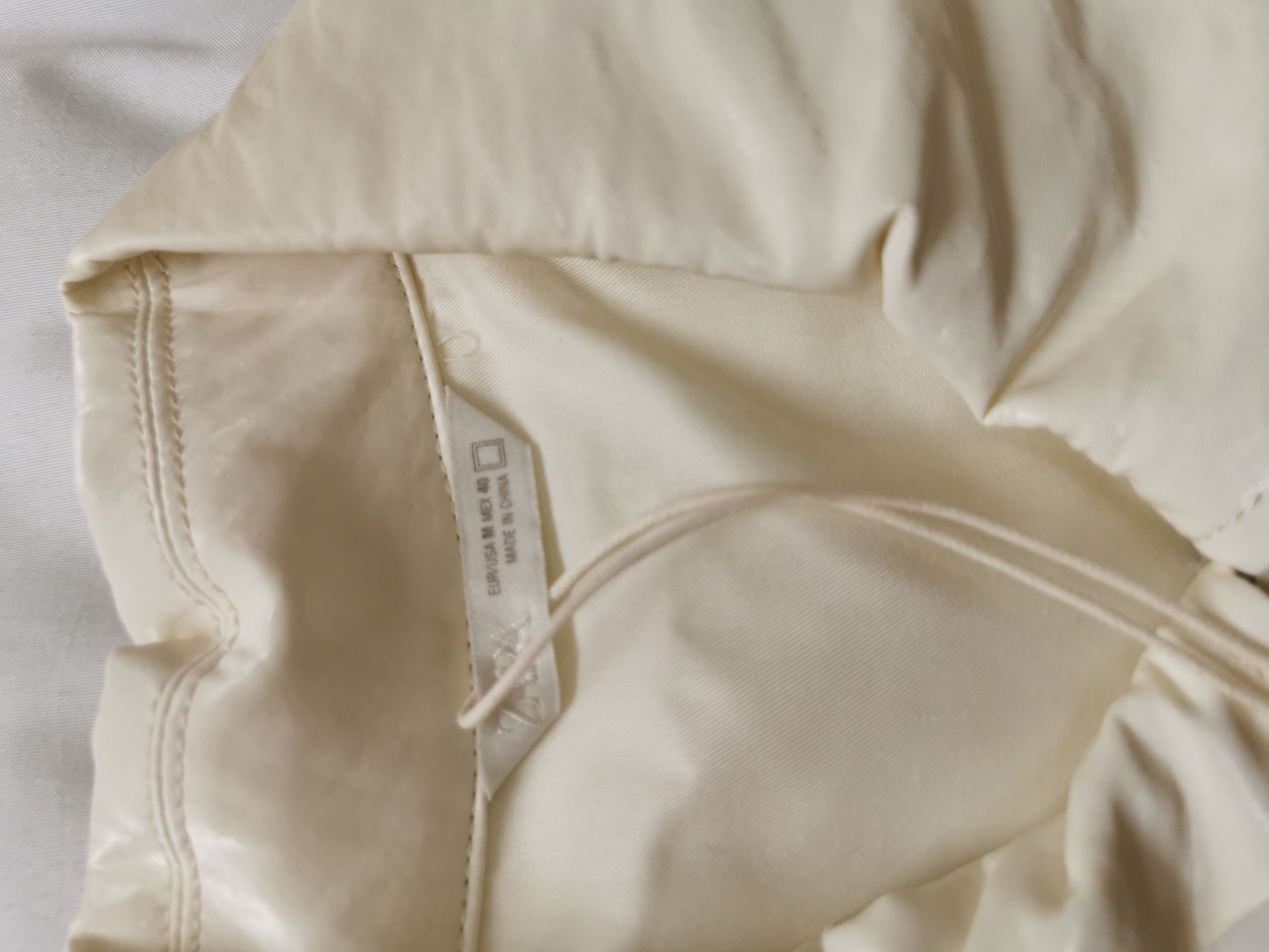 Zara Zara relaxed fit jacket, shinny finish size M Brand new Size US M / EU 48-50 / 2 - 8 Thumbnail