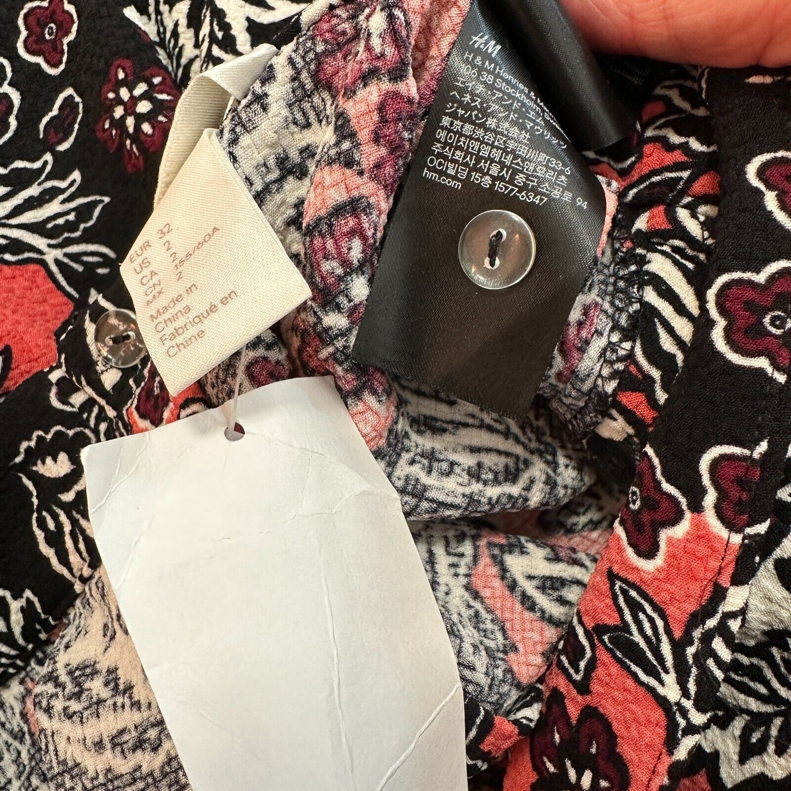 H&M NWT H&M Flare Floral Print Pleated Midi-Skirt Pockets 2 Size 26" / US 2 / IT 38 - 9 Thumbnail