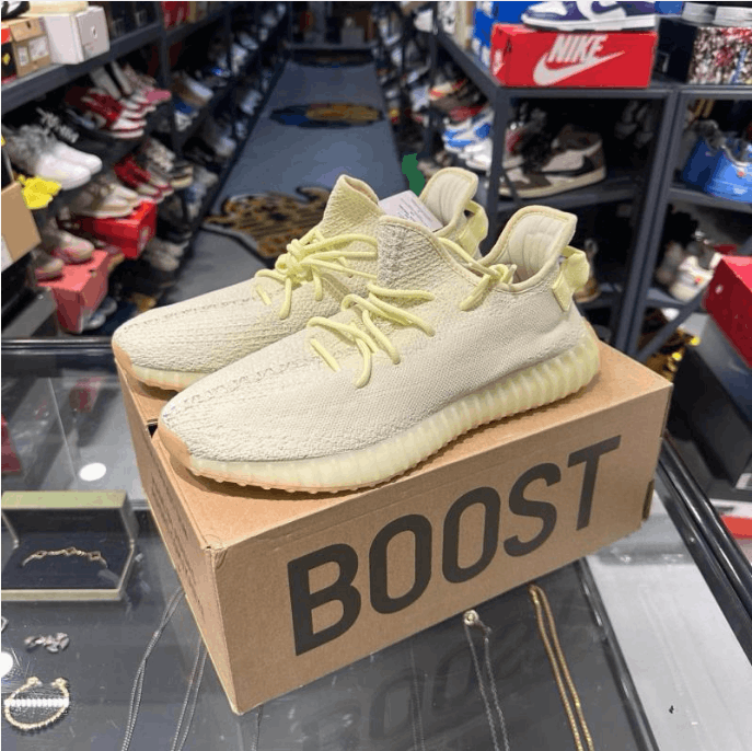 Yeezy Yeezy low-top sneakers Size US 12.5 / EU 45-46 - 1 Thumbnail