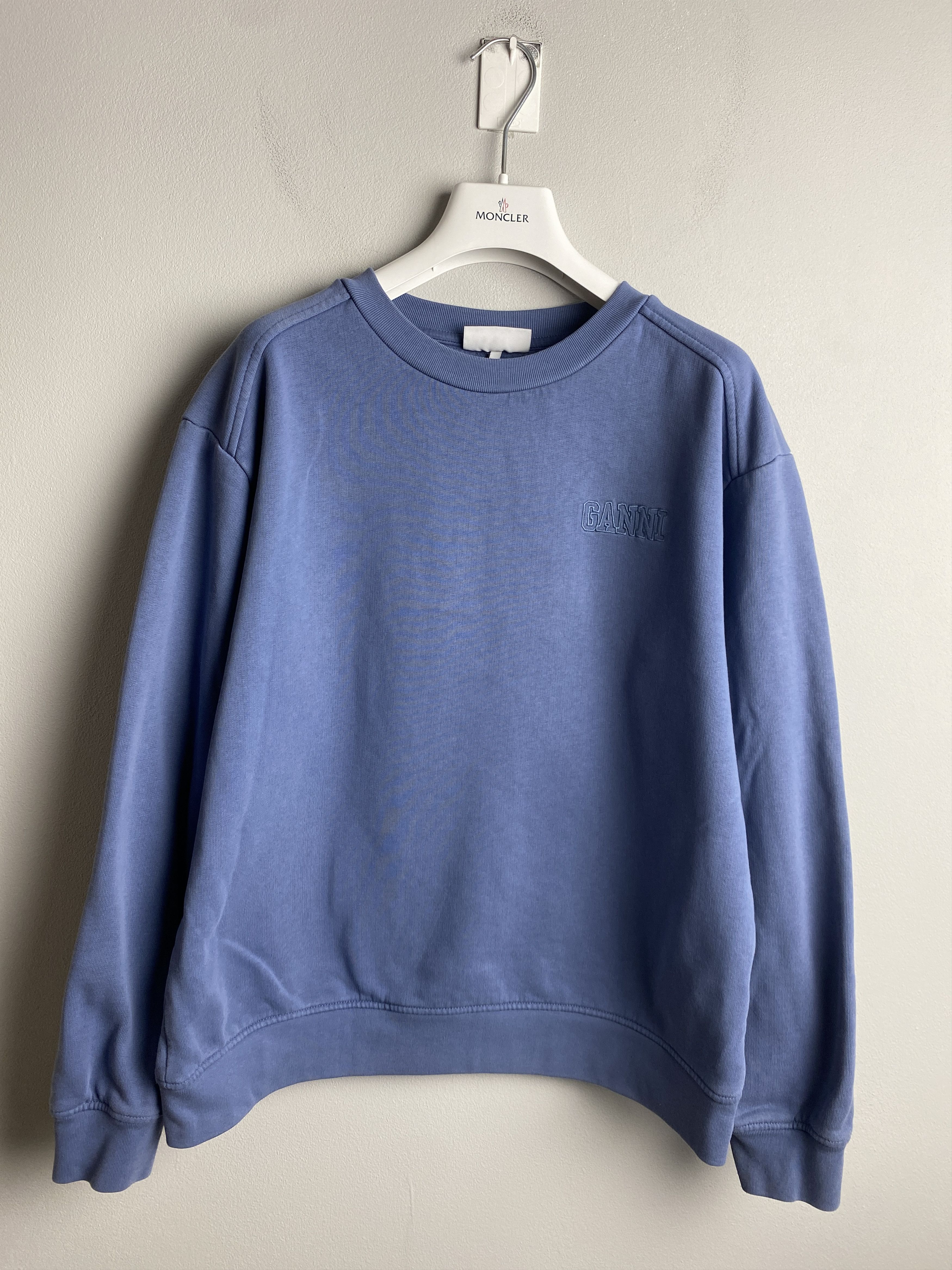 Ganni Ganni small logo sweatshirt crewneck casual scandi Size M / US 6-8 / IT 42-44 - 1 Thumbnail
