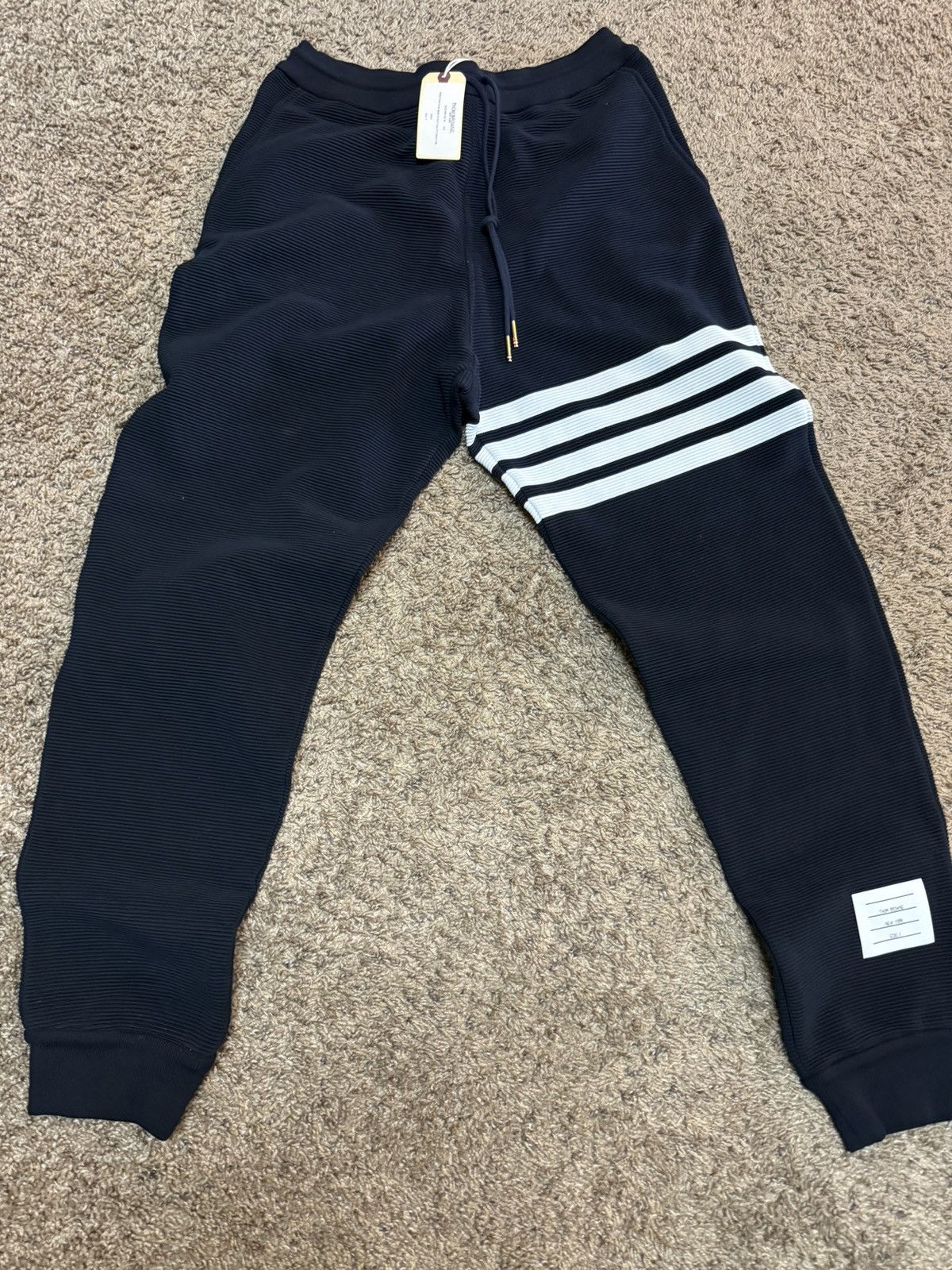 image of Thom Browne Thom Brown 3 Stripe Sweatpants in Navy, Men's (Size 30)