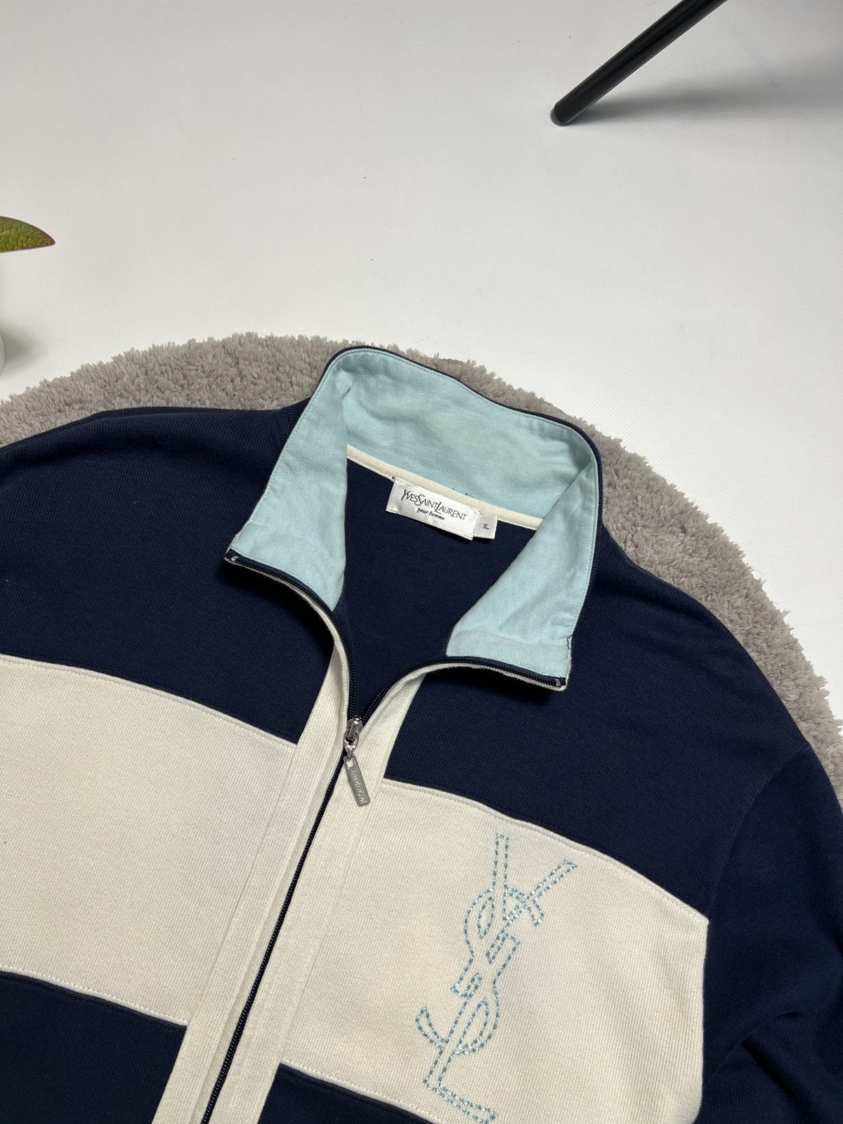 Yves Saint Laurent Vintage YVES SAINT LAURENT Sweater SIZE XL Size US XL / EU 56 / 4 - 7 Thumbnail