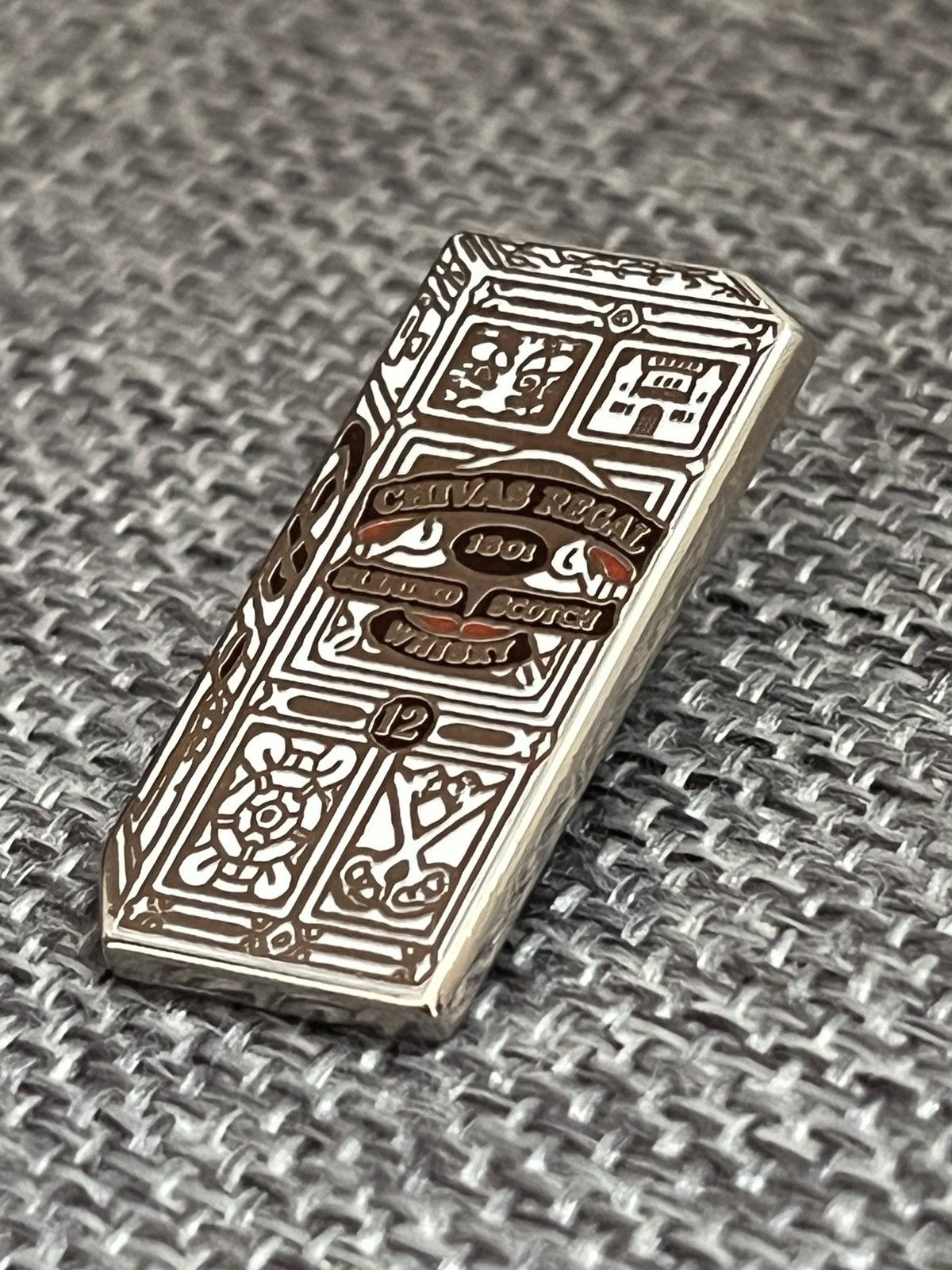 Vintage Chivas Regal whiskey vintage pin Size ONE SIZE - 3 Thumbnail