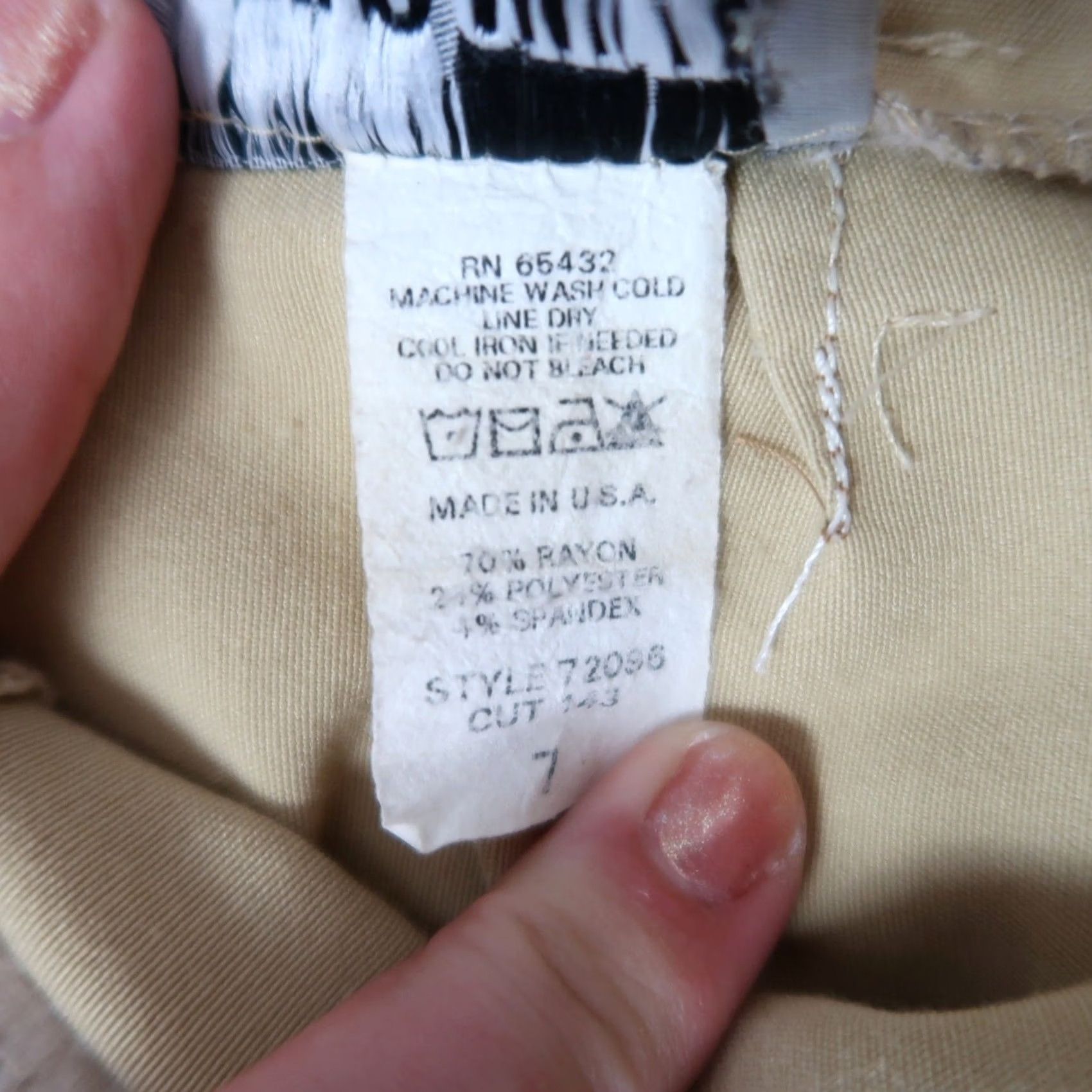 Vintage VINTAGE Spring Street Tan A-Line Maxi Skirt 90s Bohemian Womens Regular Size 7 Long High Rise Flat Measurements 34.5 In. Size 28" / US 6 / IT 42 - 7 Thumbnail