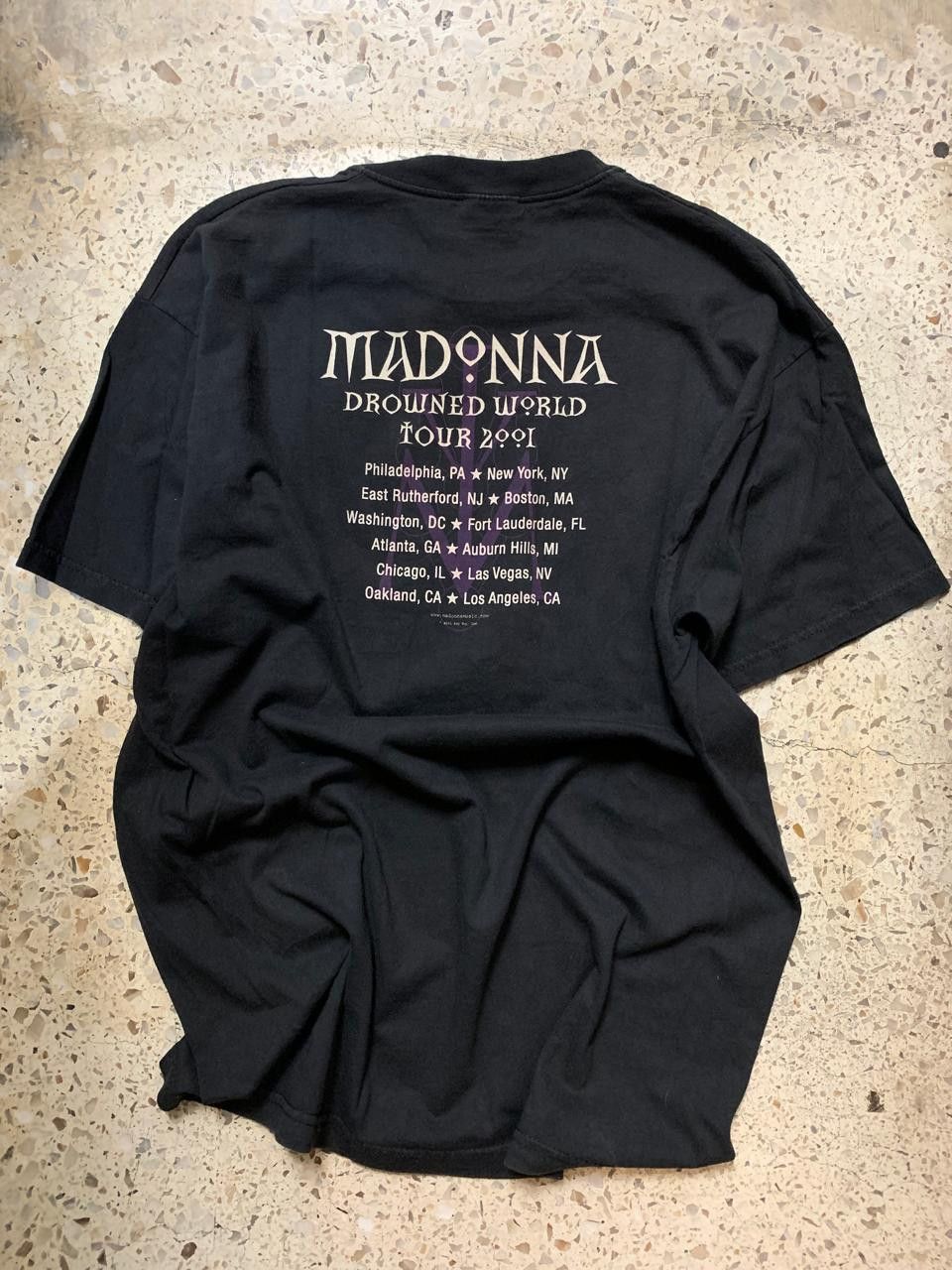Vintage Madonna 2001 Tour Tee Size US L / EU 52-54 / 3 - 4 Thumbnail