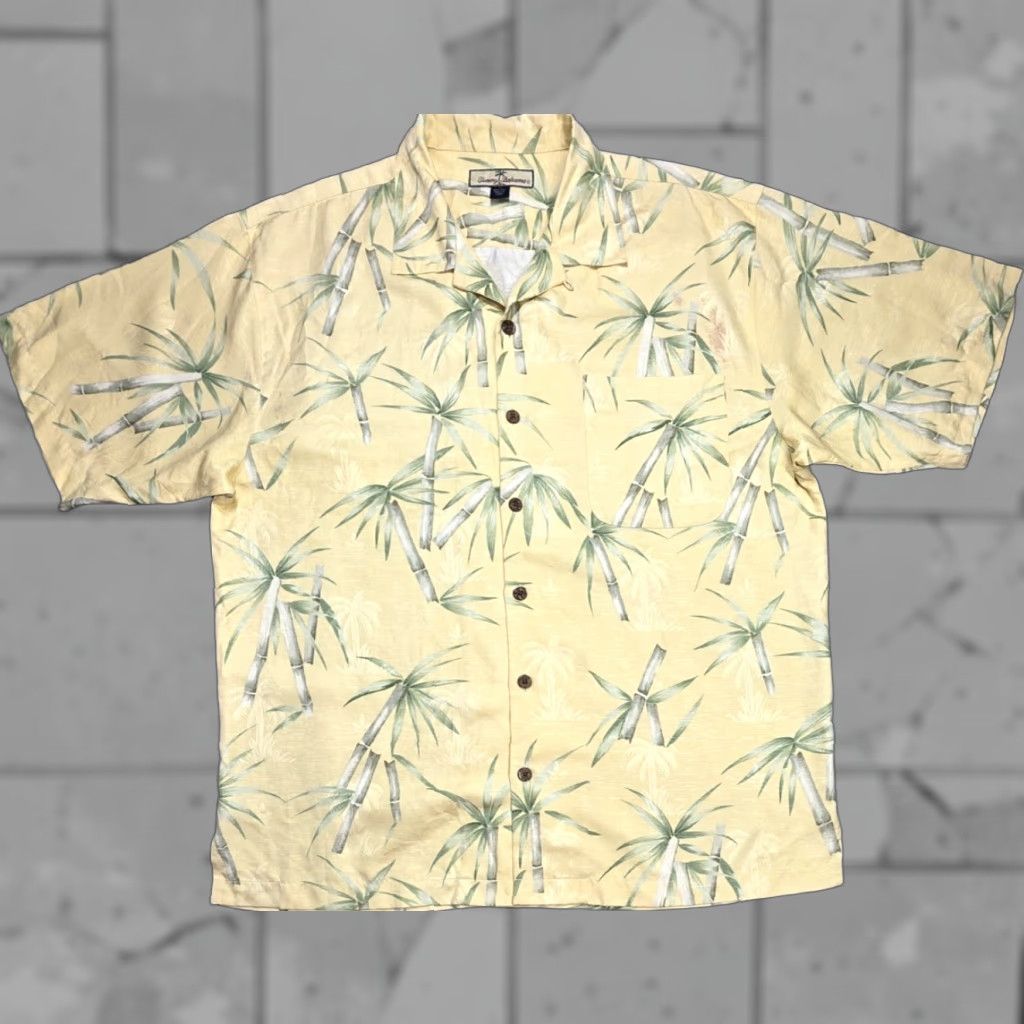 Tommy Bahama TOMMY BAHAMA Mens L Silk Short Sleeve Button-Up Yellow Hawaiian Camp Shirt Size US L / EU 52-54 / 3 - 1 Thumbnail