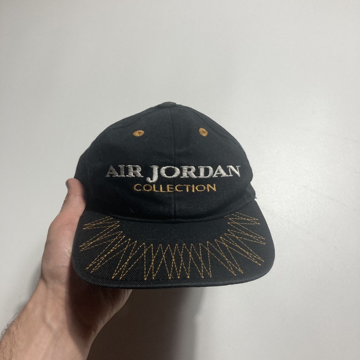 Jordan Brand vintage nike air jordan collection be legendary snapback hat Size ONE SIZE - 1 Thumbnail