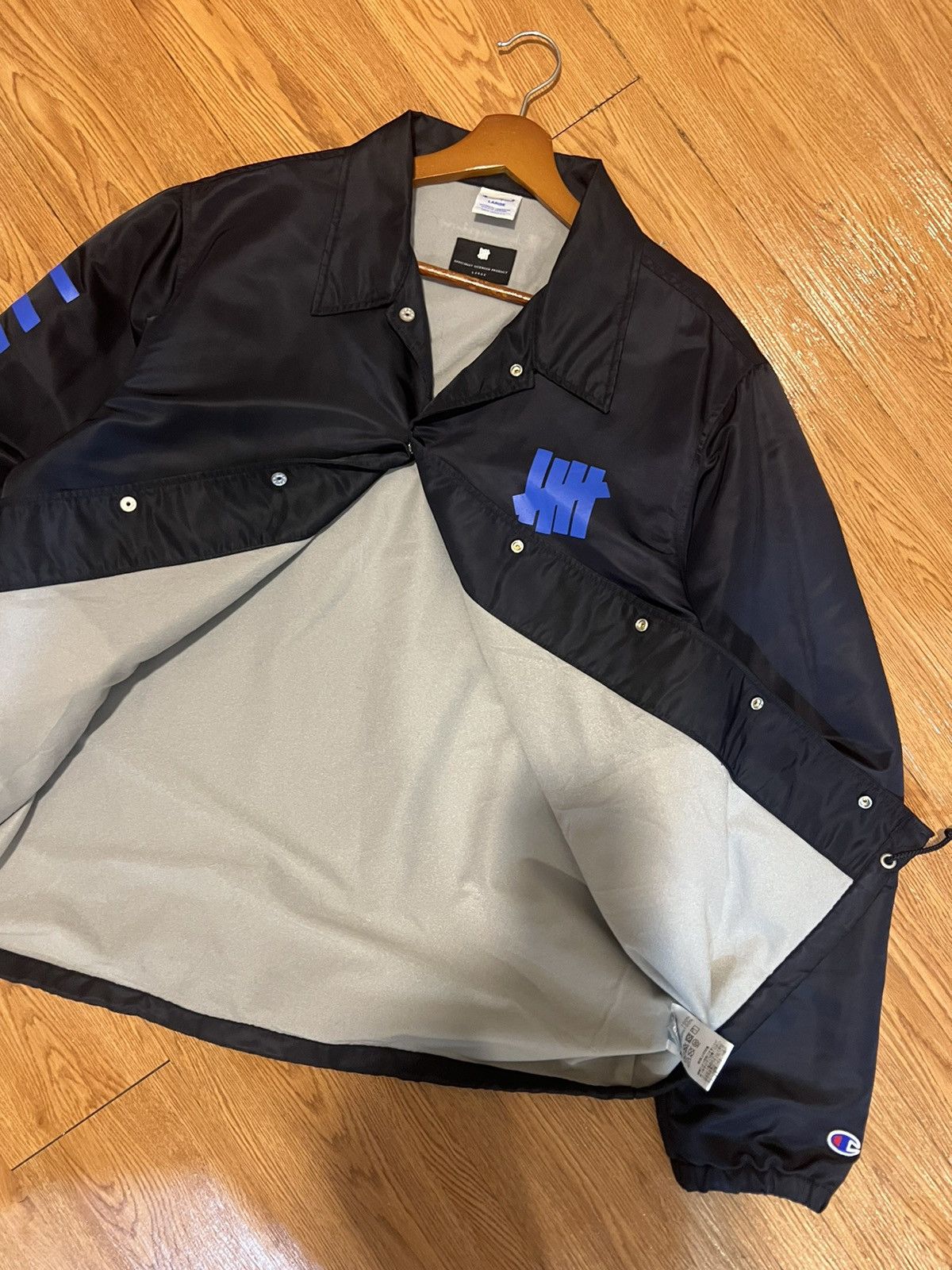 Champion × Undefeated Undefeated x champion coach jacket rare Size US L / EU 52-54 / 3 - 6 Thumbnail
