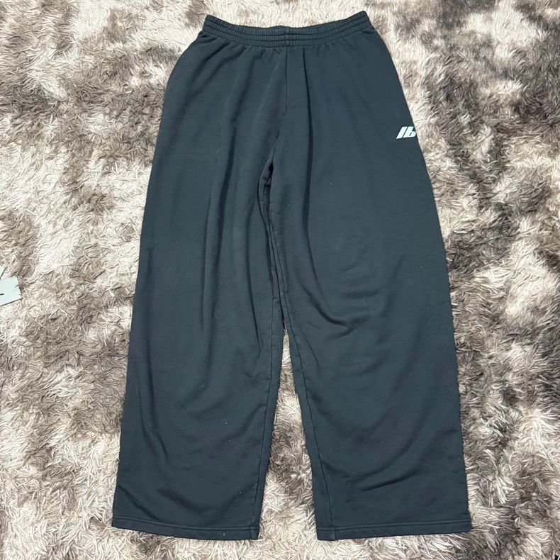 Balenciaga Balenciaga size L Reflective letter logo wide-leg baggy tr Size US 26 / EU 42 - 1 Thumbnail