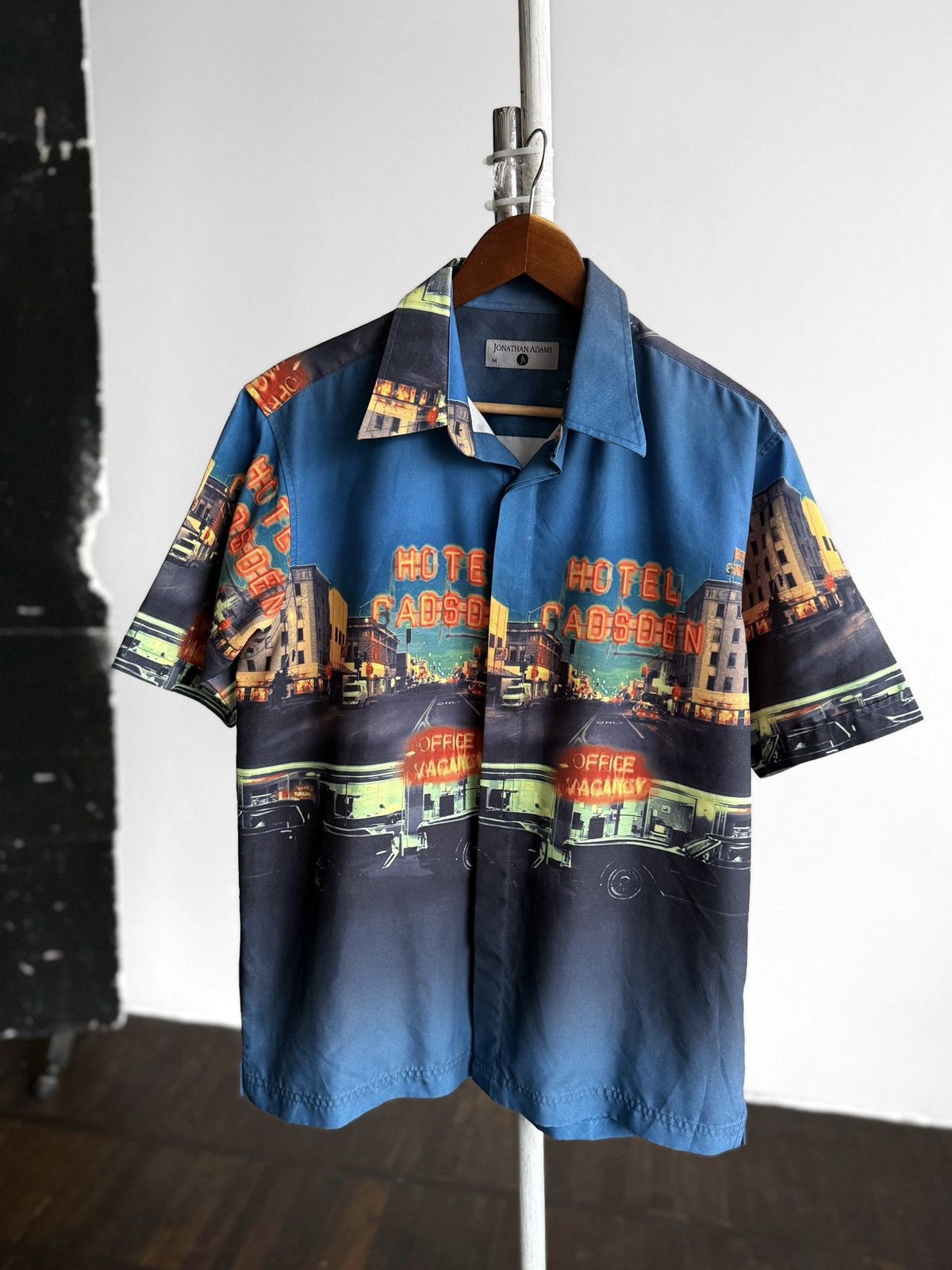 Other Jonathan Adams Mens Printed Motel Movie SS Button Up Shirt Size US M / EU 48-50 / 2 - 1 Thumbnail