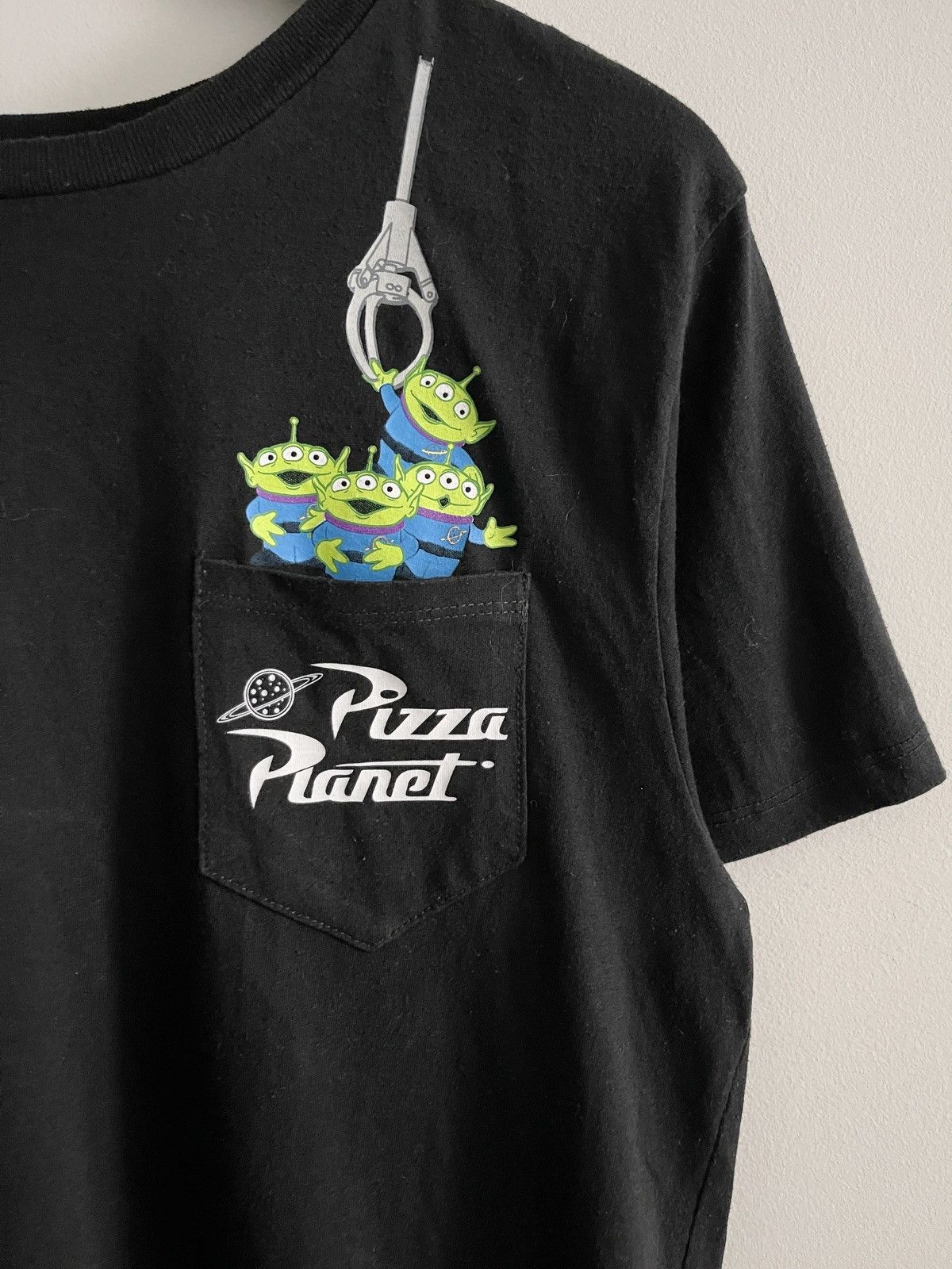 Disney STEAL! 2000 Toy Story Toy Story Pizza Planet Aliens Tee Size US M / EU 48-50 / 2 - 3 Thumbnail