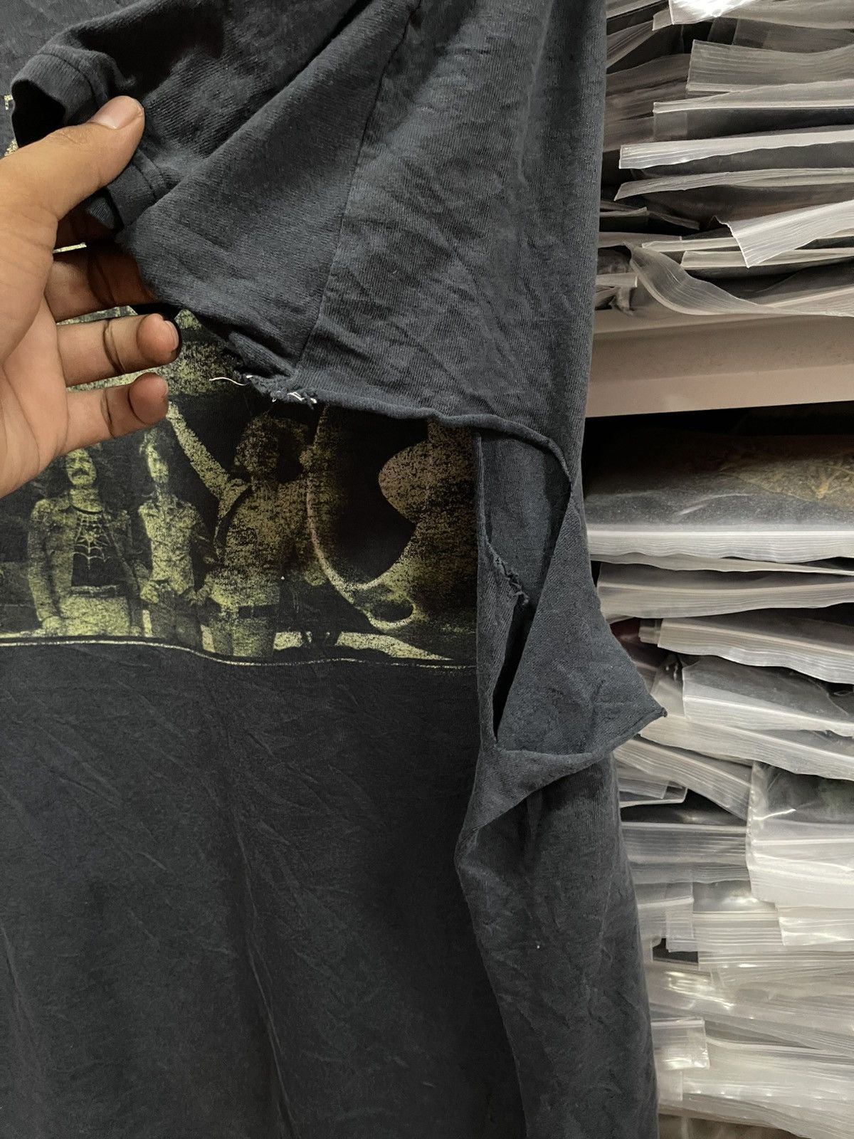 Band Tees Vintage Y2K Distressed Led Zeppelin🔥🔥🔥 Size US L / EU 52-54 / 3 - 6 Thumbnail