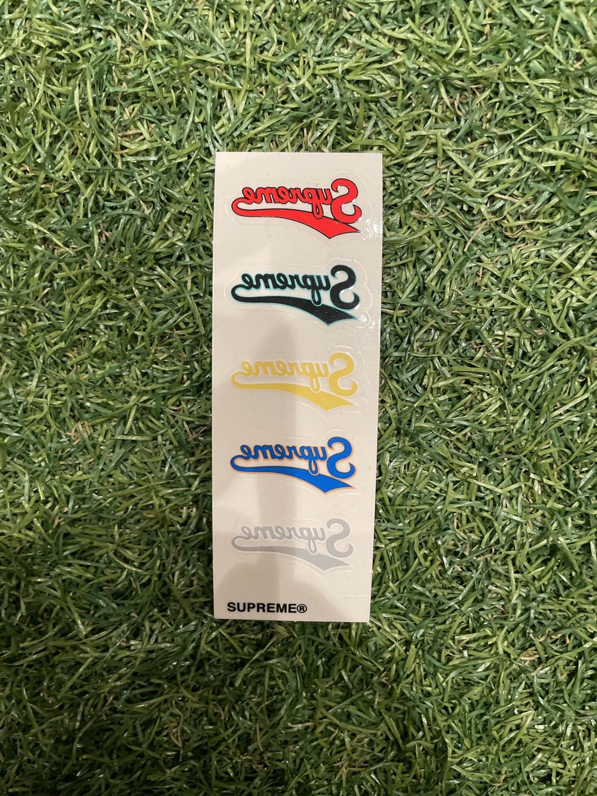 Supreme Supreme Backwards Script Sticker Size ONE SIZE - 1 Preview