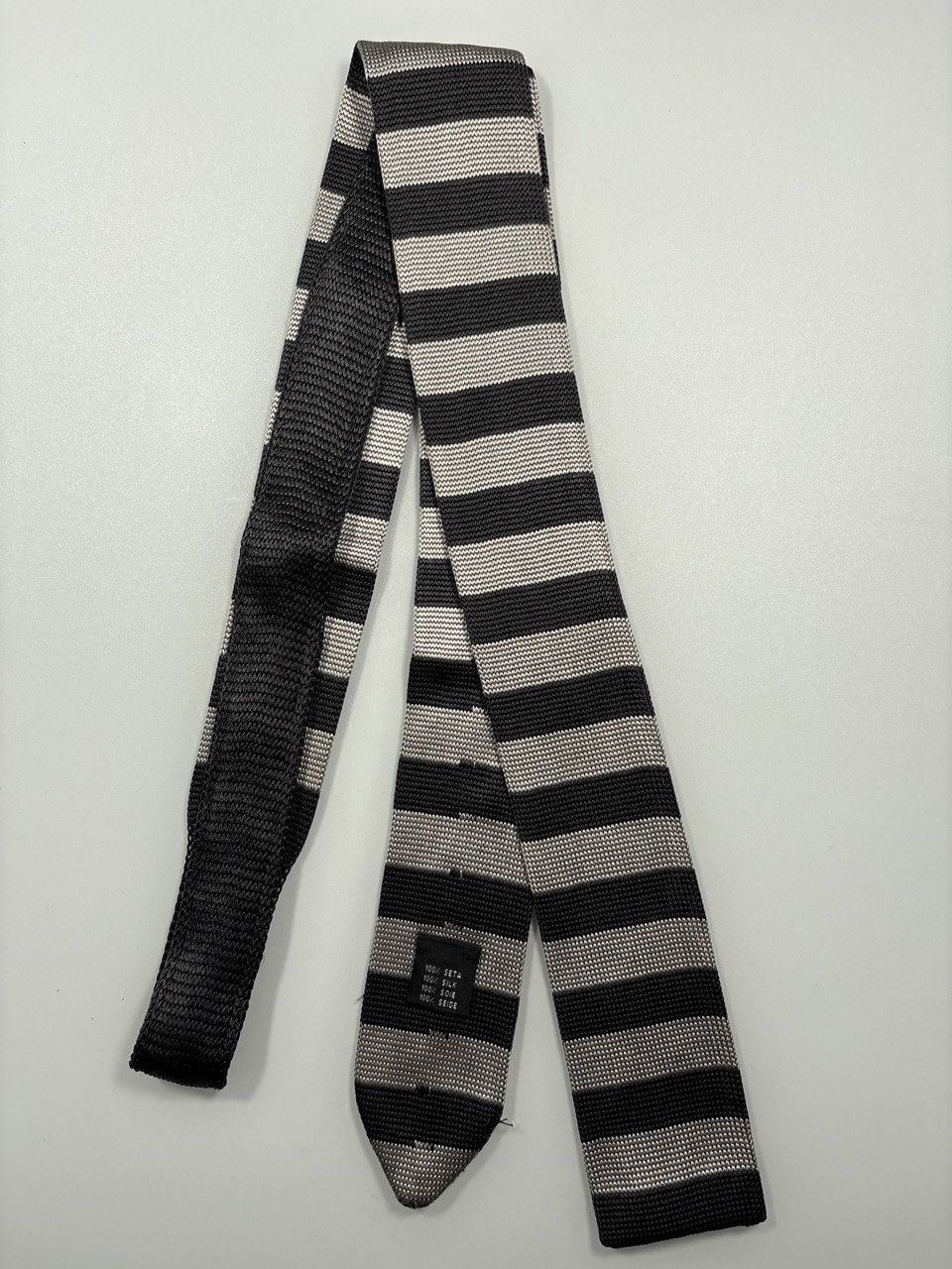 Band Of Outsiders Striped Knit Necktie in Greys Size ONE SIZE - 1 Thumbnail