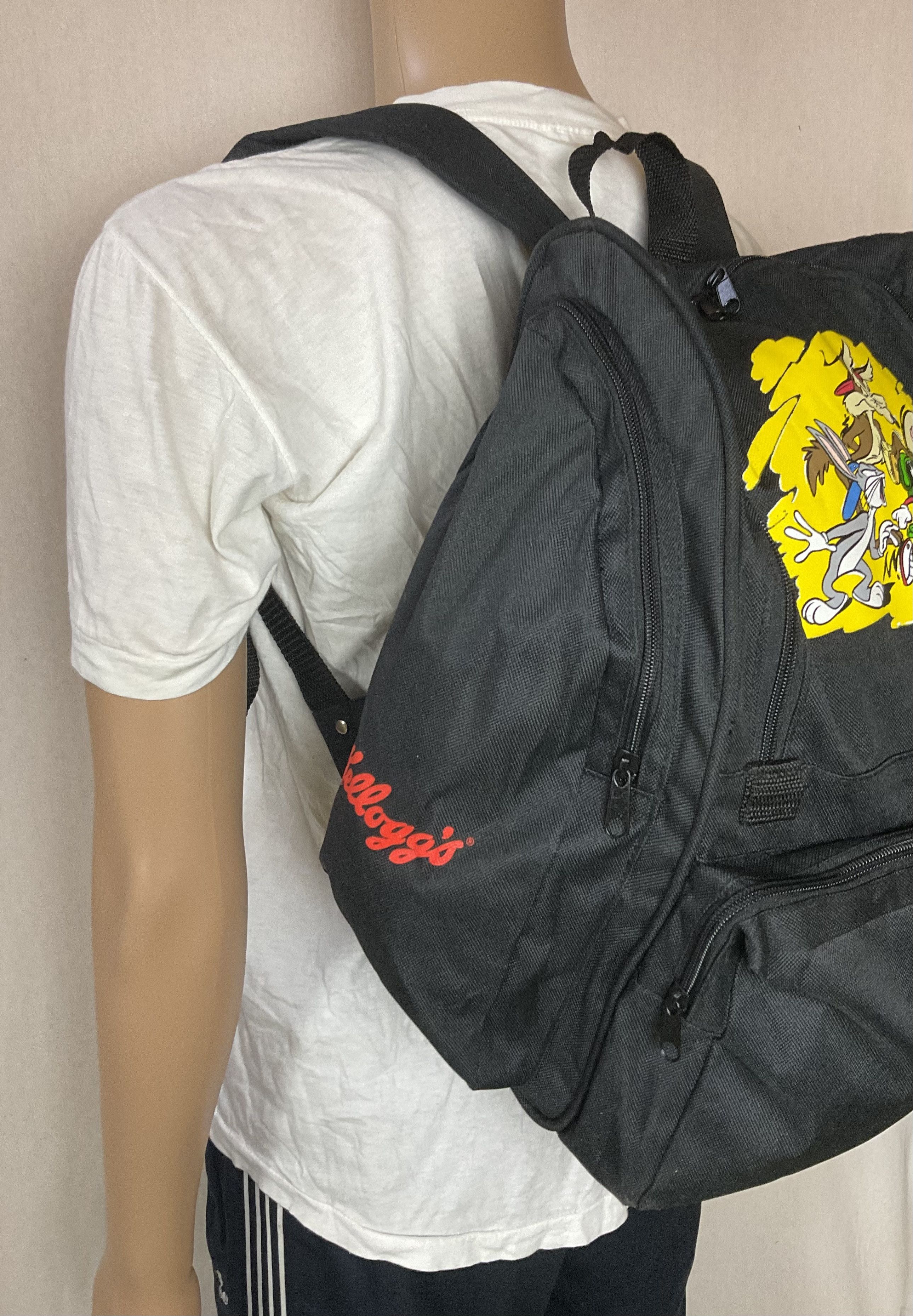 Cartoon Network × Vintage × Warner Bros Vintage Kelloggs Looney Tunes Characters Bagpack 1997 Size ONE SIZE - 3 Thumbnail