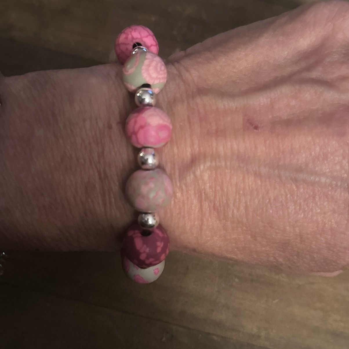 Other Jilzara breast cancer awareness clay bead stretch bracelet Size ONE SIZE - 3 Thumbnail