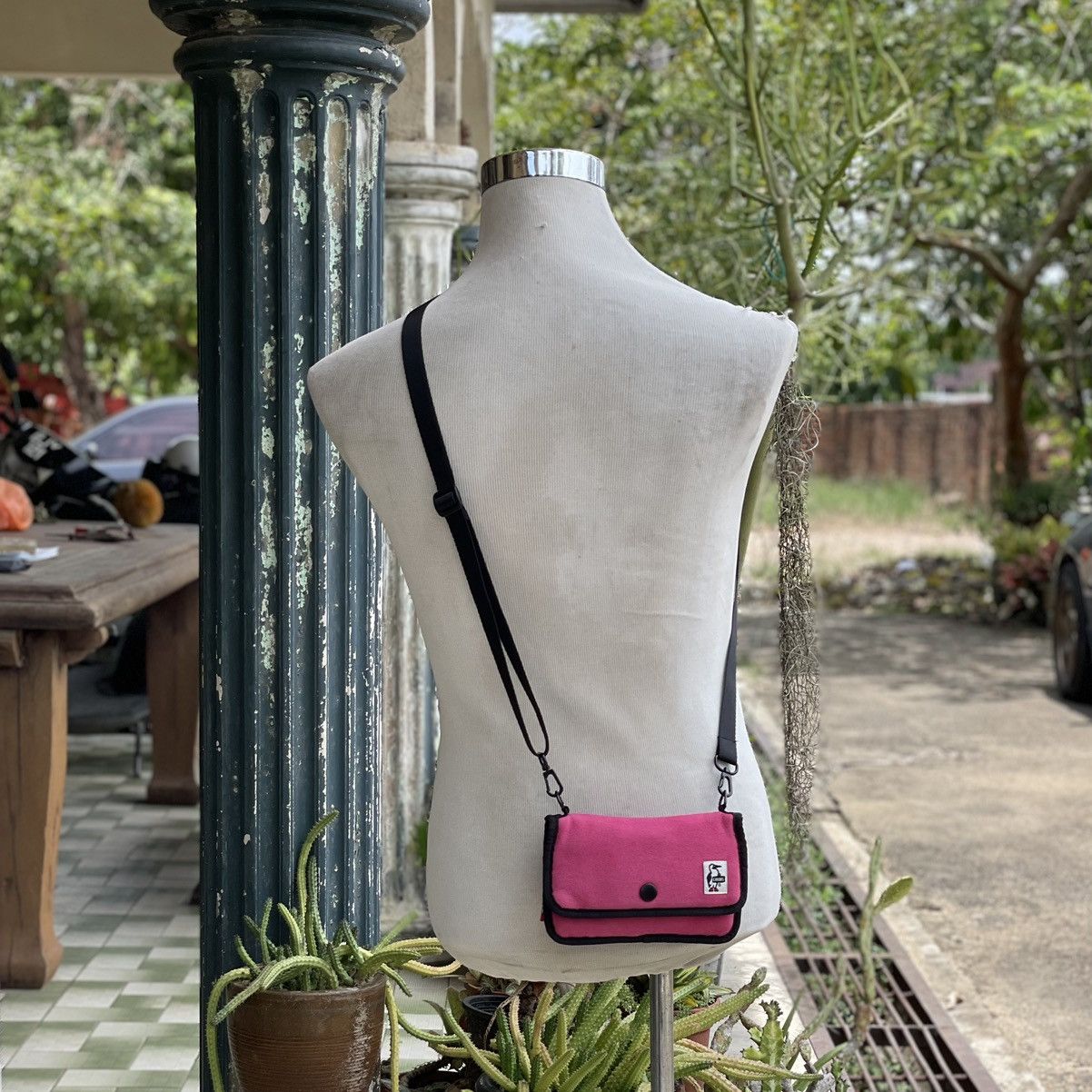 Chums Small Crossbody