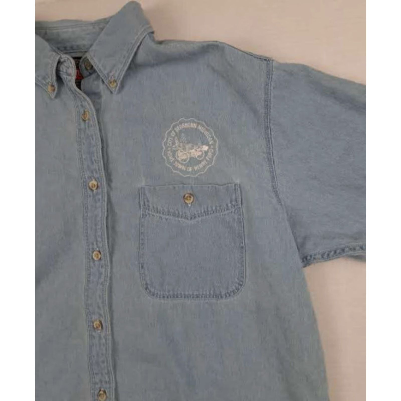 Wrangler VINTAGE Wrangler Shirt XL Ladies Blue Short Sleeve Collared Button-Up Jeans Heritage Henrey Ford Hometown Dearborn Michigan Size XL / US 12-14 / IT 48-50 - 2 Thumbnail