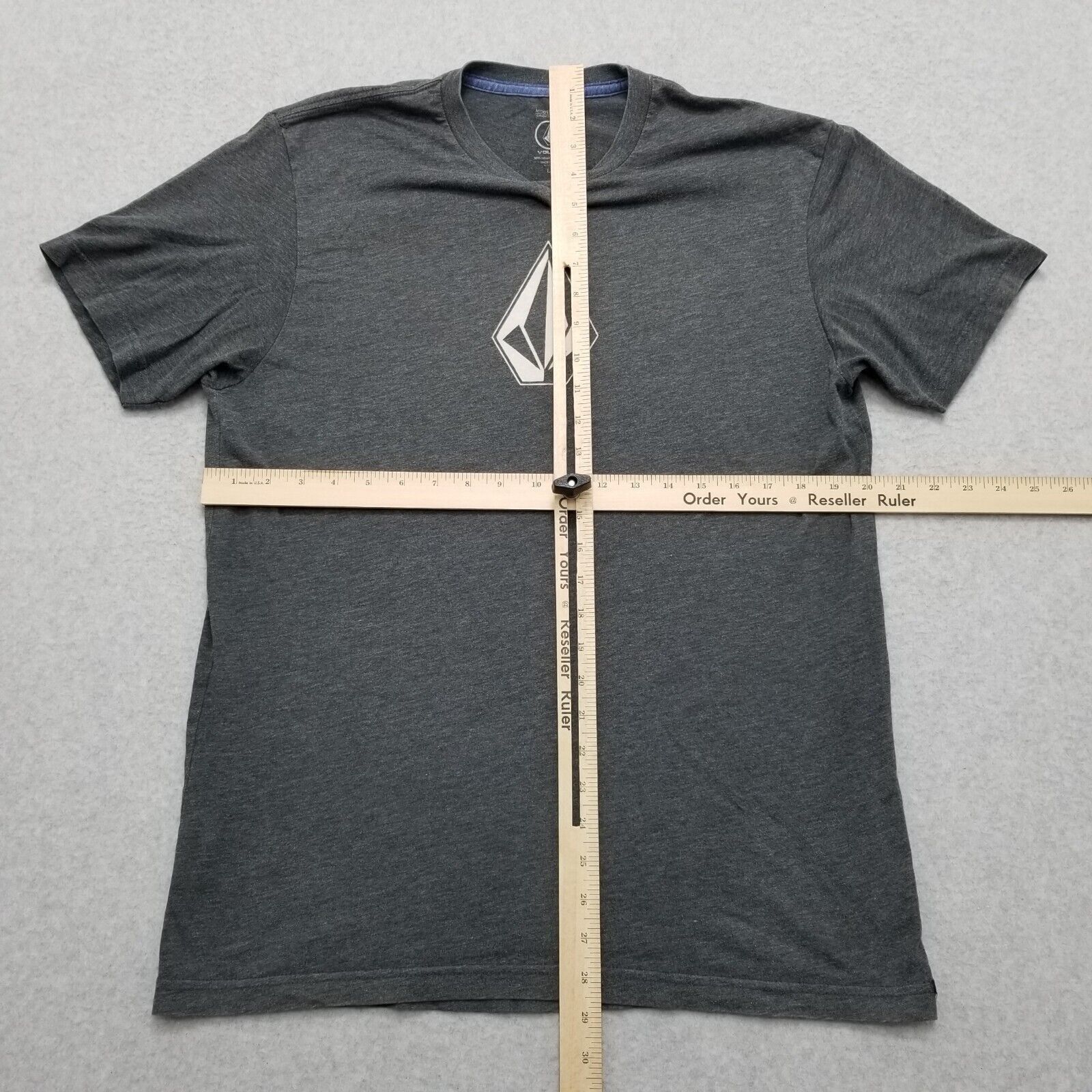 Volcom Volcom Shirt Mens Large Gray Short Sleeve Crew Neck Logo Size US L / EU 52-54 / 3 - 7 Thumbnail