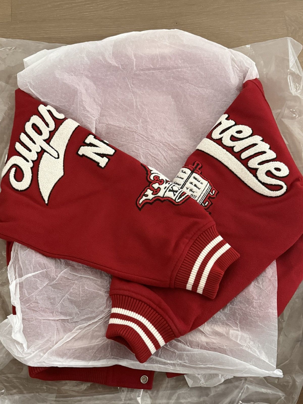 Supreme SUPREME VERITAS VARSITY JACKET SIZE MEDIUM RED Size US M / EU 48-50 / 2 - 9 Thumbnail