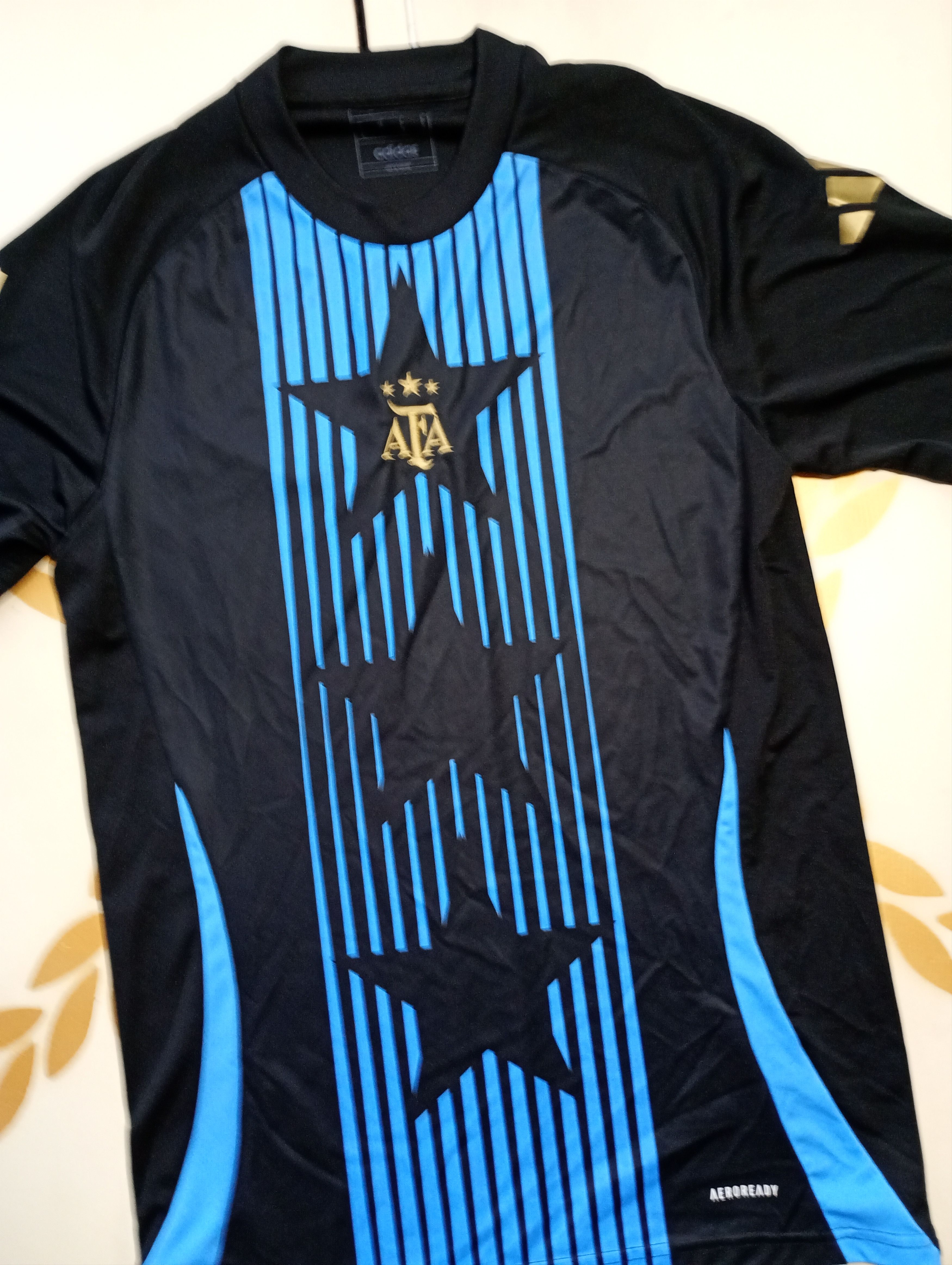 Adidas Adidas Argentina Pre-match Jersey 2024-2025 Size US S / EU 44-46 / 1 - 5 Thumbnail