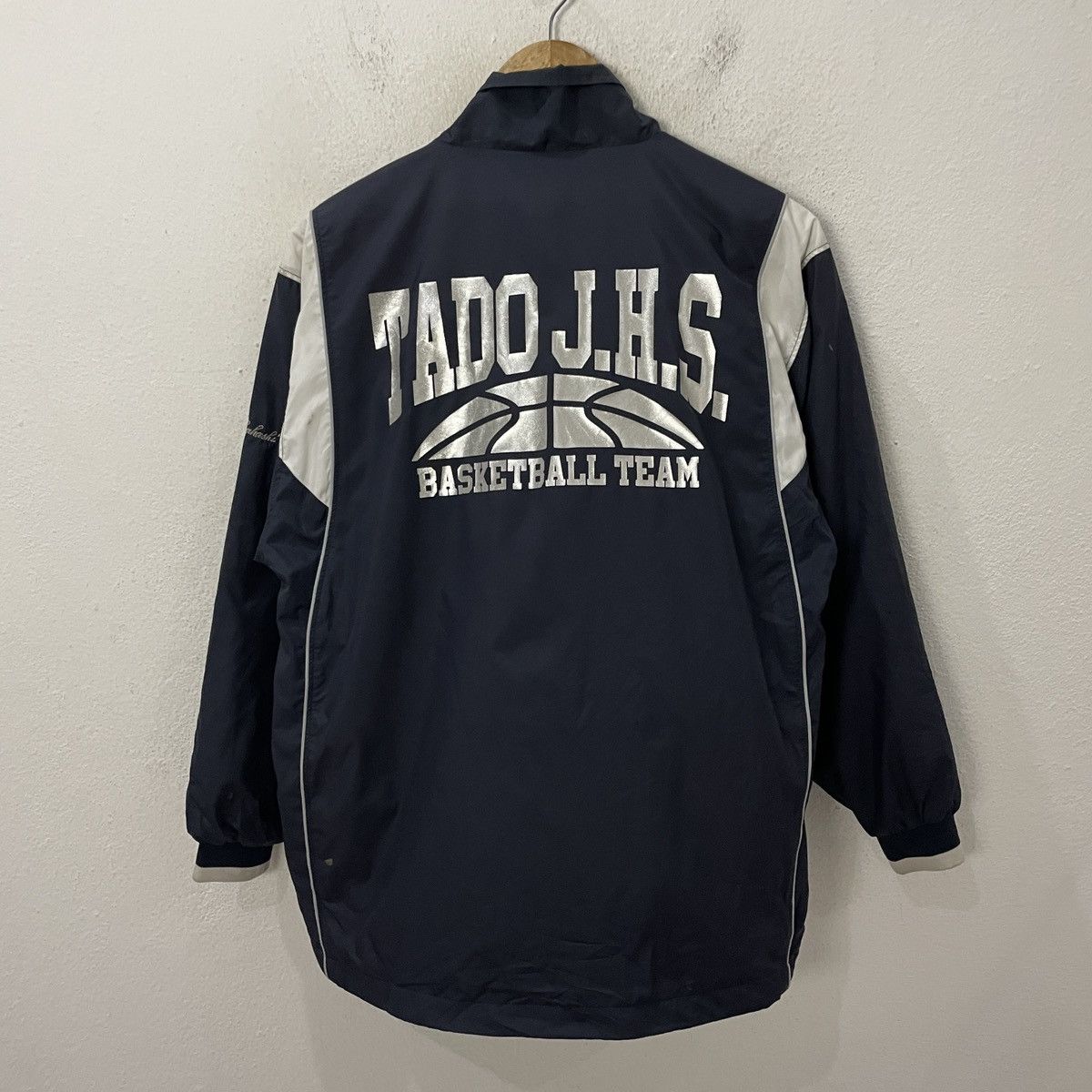 Sports Specialties Vintage Tado J.H.S Basketball Team Japan Windbraker Size US M / EU 48-50 / 2 - 1 Thumbnail