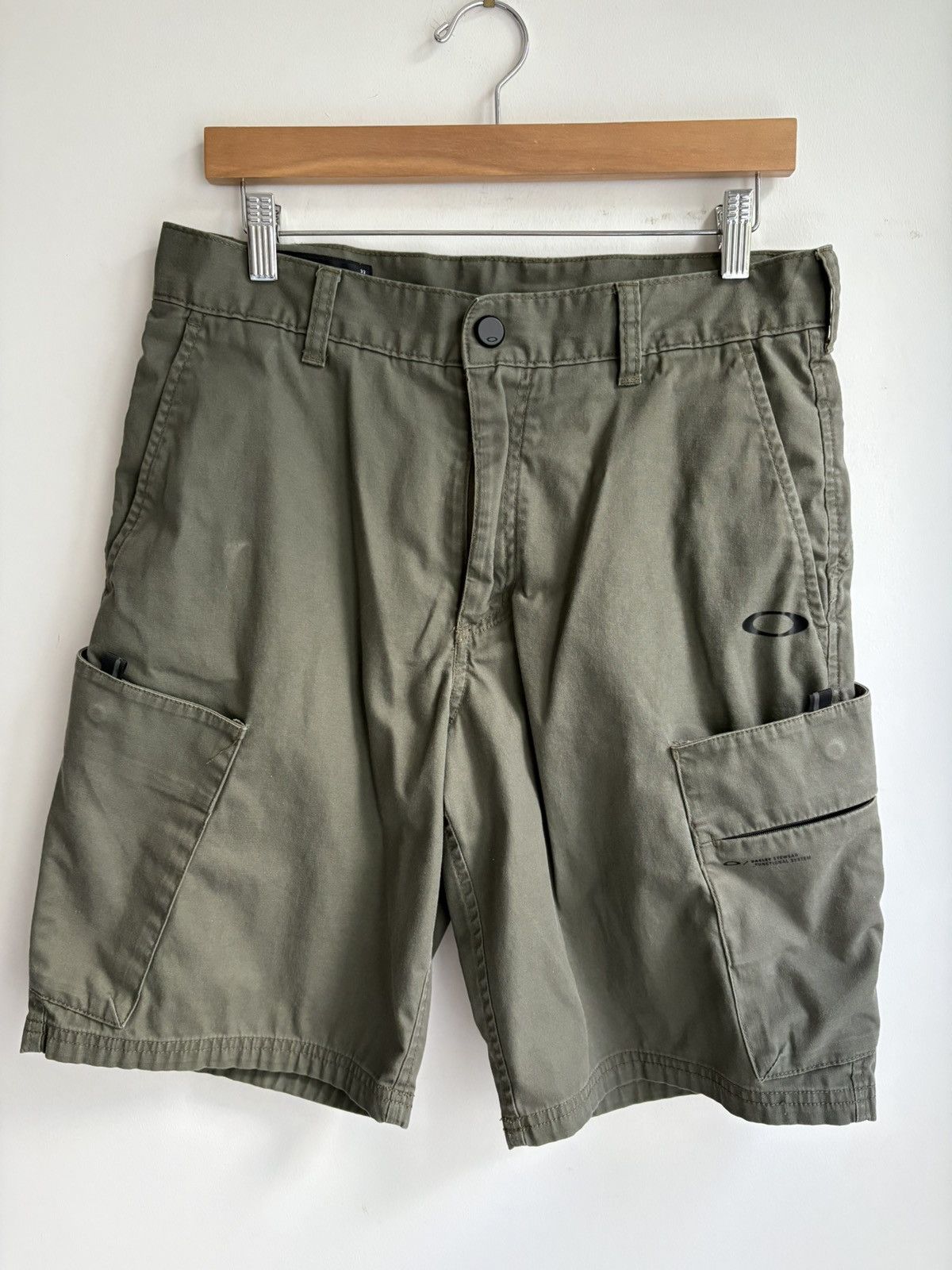 Oakley Oakley Cargo Shorts Size US 32 / EU 48 - 1 Thumbnail