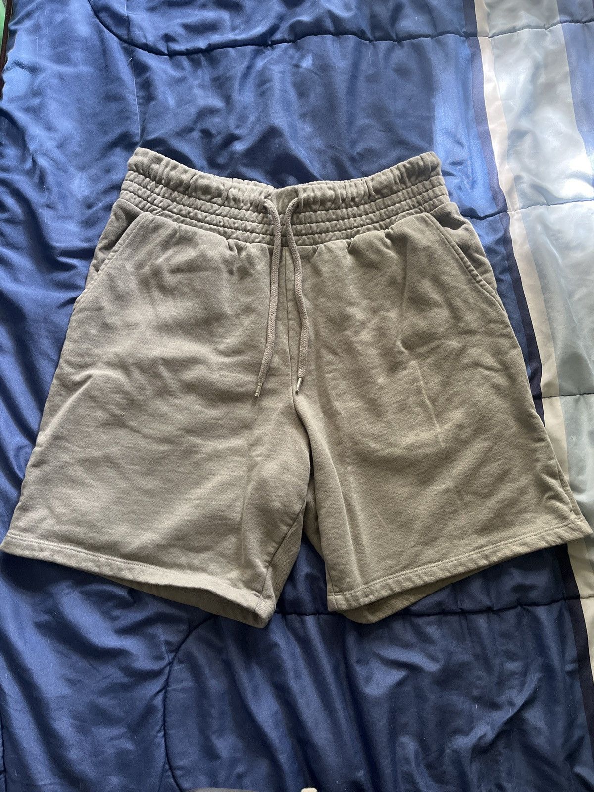 Asos ASOS Grey Sweatshorts Size US 32 / EU 48 - 1 Thumbnail