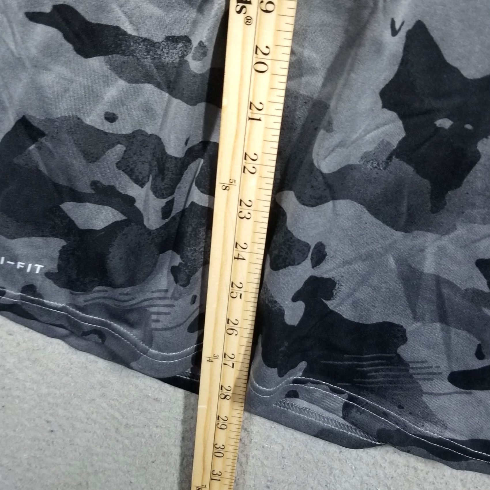 Nike Nike Dri-Fit Swoosh Training Shirt Short Sleeve Adult Medium Camouflage Camo NWT Mens Size US M / EU 48-50 / 2 - 5 Thumbnail