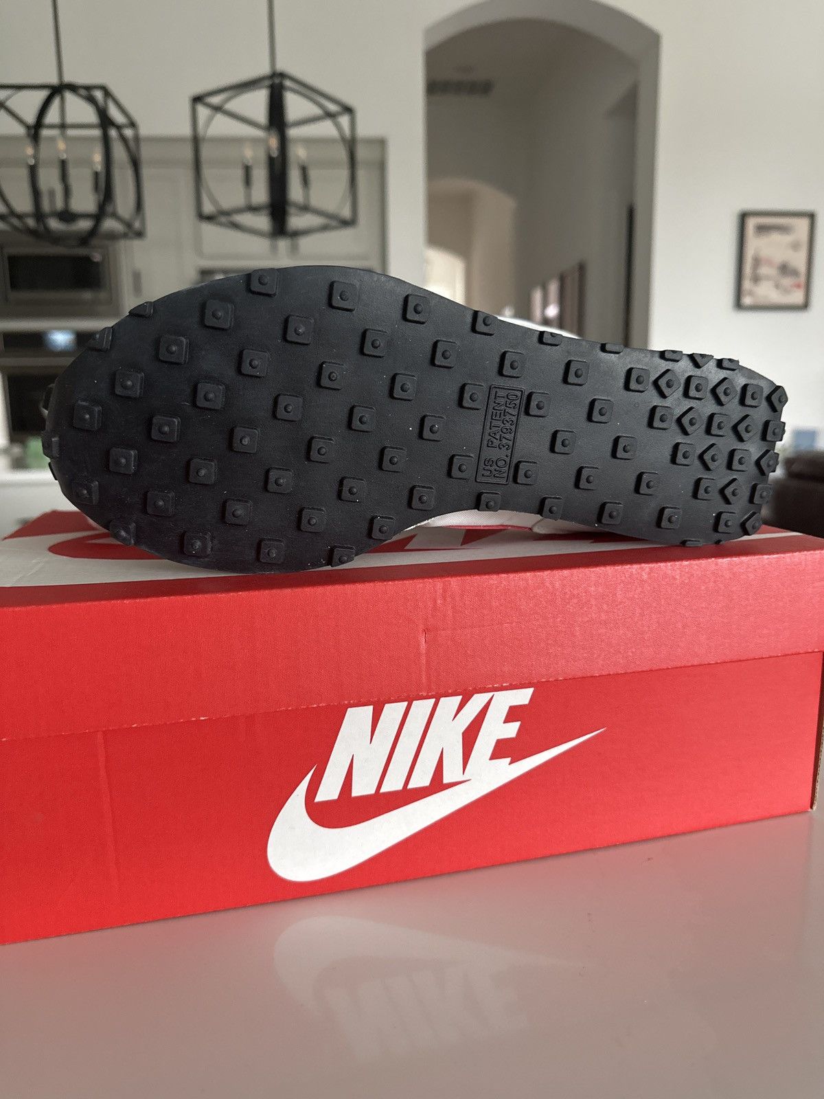 Nike Nike Challenger - OG White University Red (9.5) Size US 9.5 / EU 42-43 - 6 Thumbnail