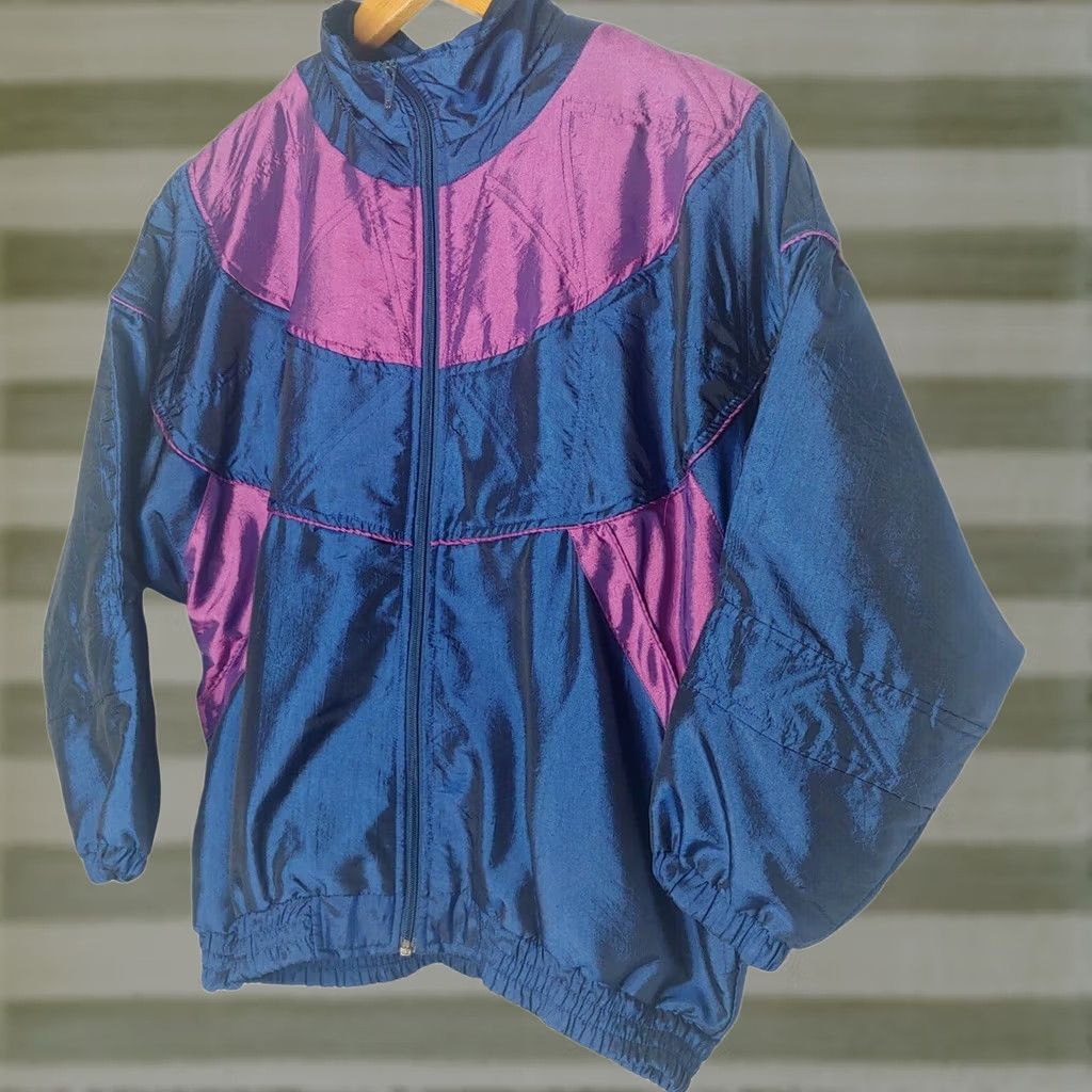Vintage VINTAGE Bocoo Jacket Short Iridescent Quilted Purple Blue Zip Up Women S Size S / US 4 / IT 40 - 1 Thumbnail