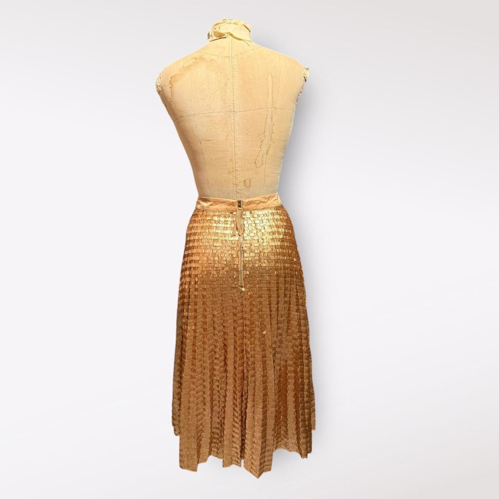 Elie Tahari Elie Tahari Women's Gold Sequin Skirt Size 10 Size 32" / US 10 / IT 46 - 2 Thumbnail